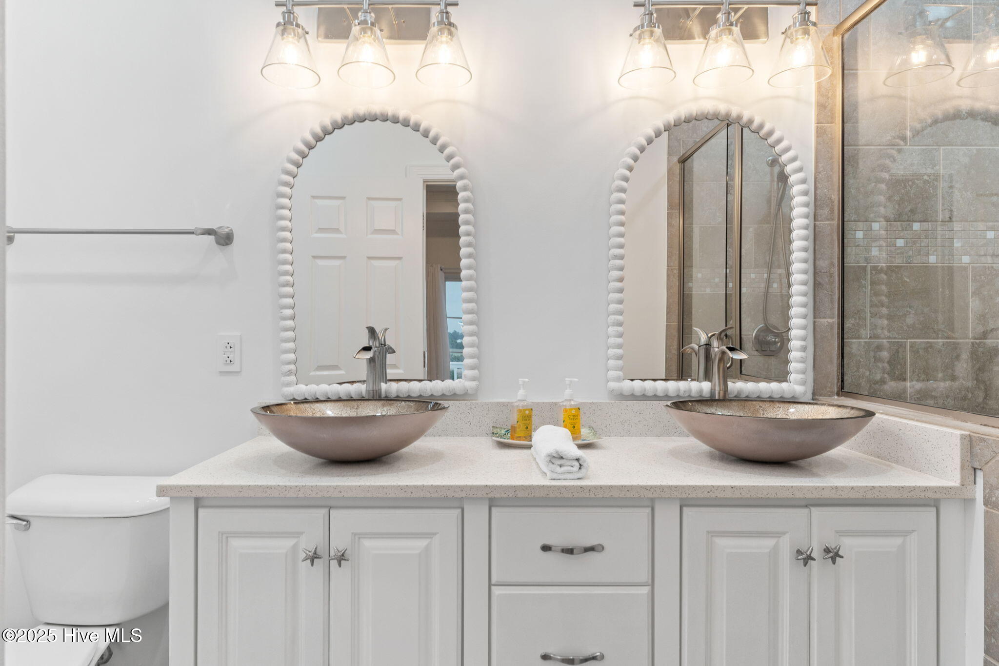 328 E First Street Property Photo 48