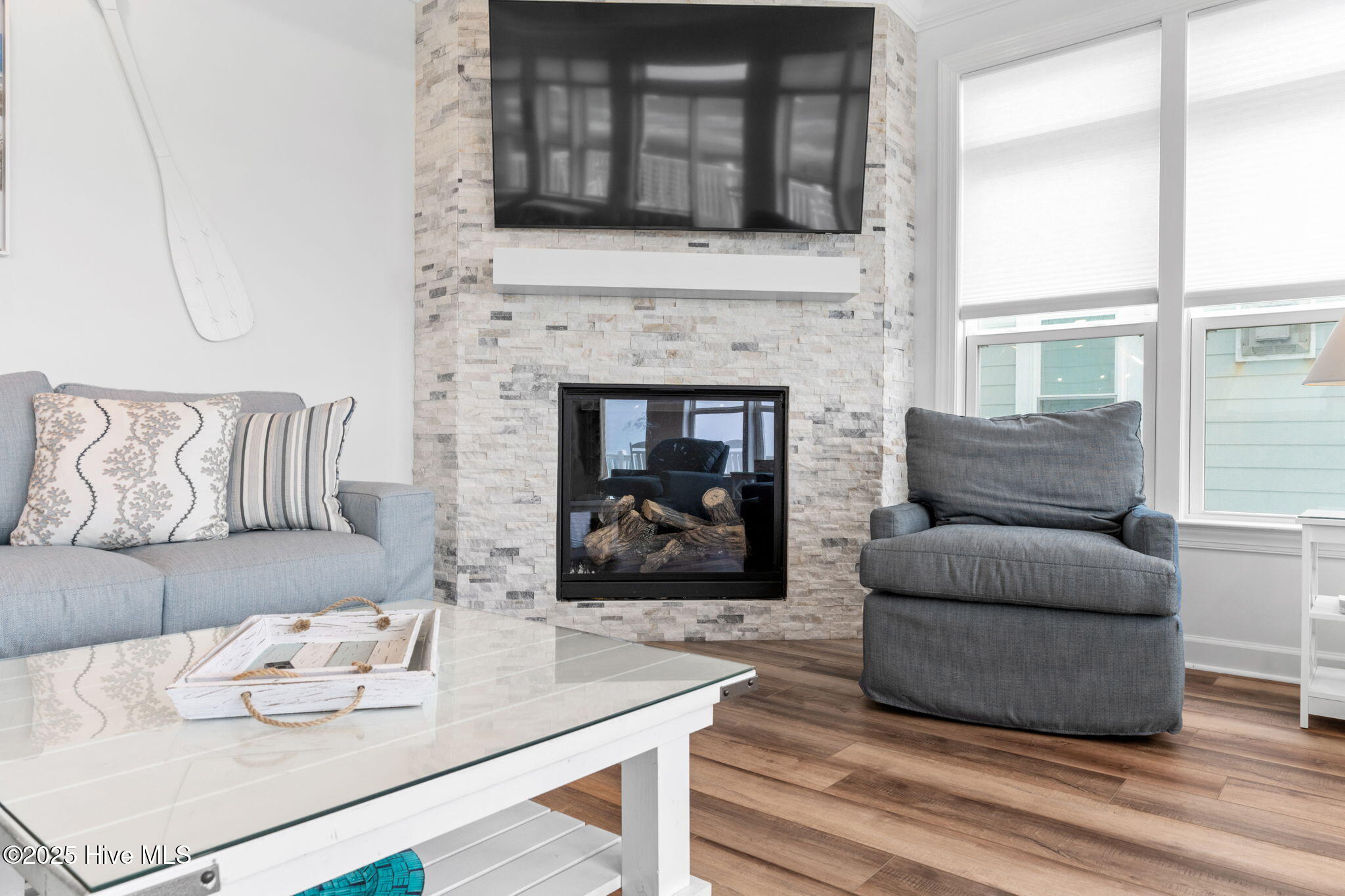 328 E First Street Property Photo 49