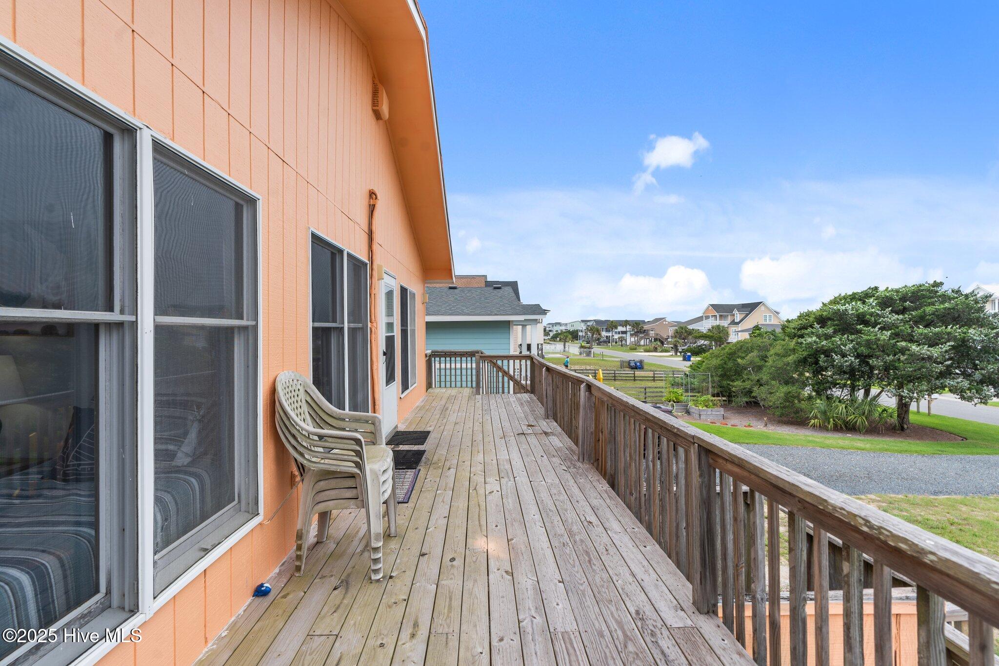 210 W Beach Drive Property Photo 13