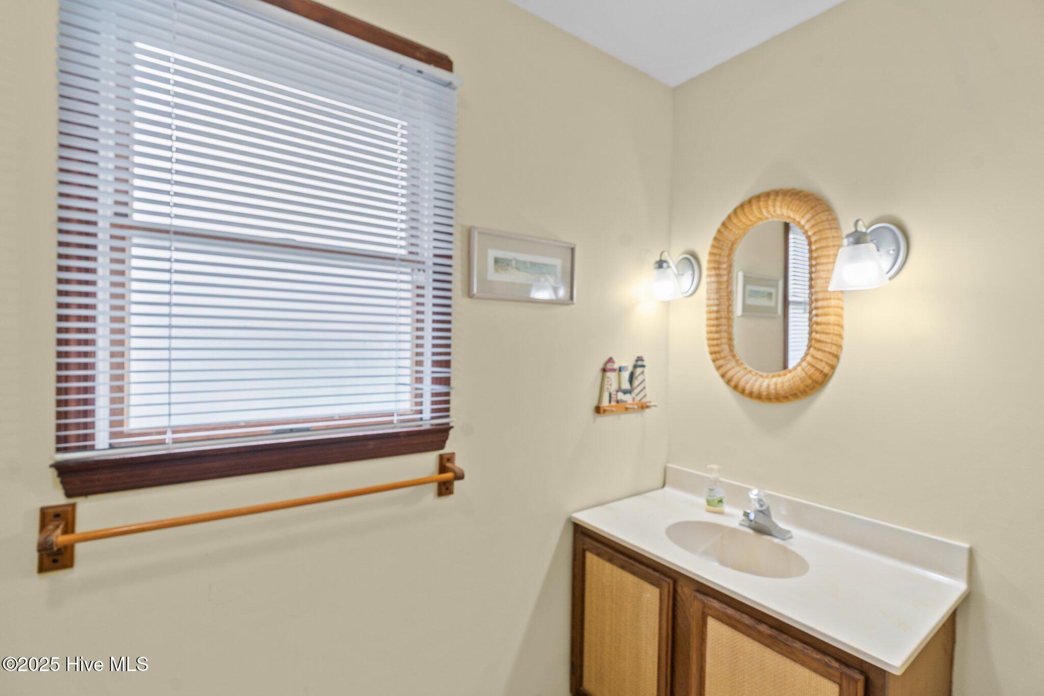 210 W Beach Drive Property Photo 34