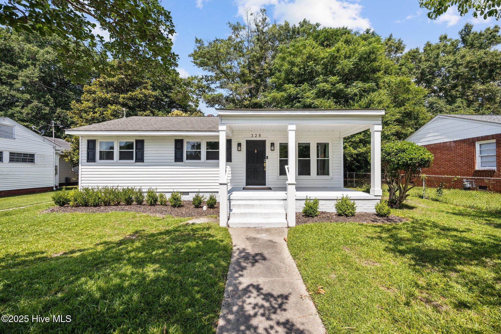 328 Clairmont Circle Property Photo 1