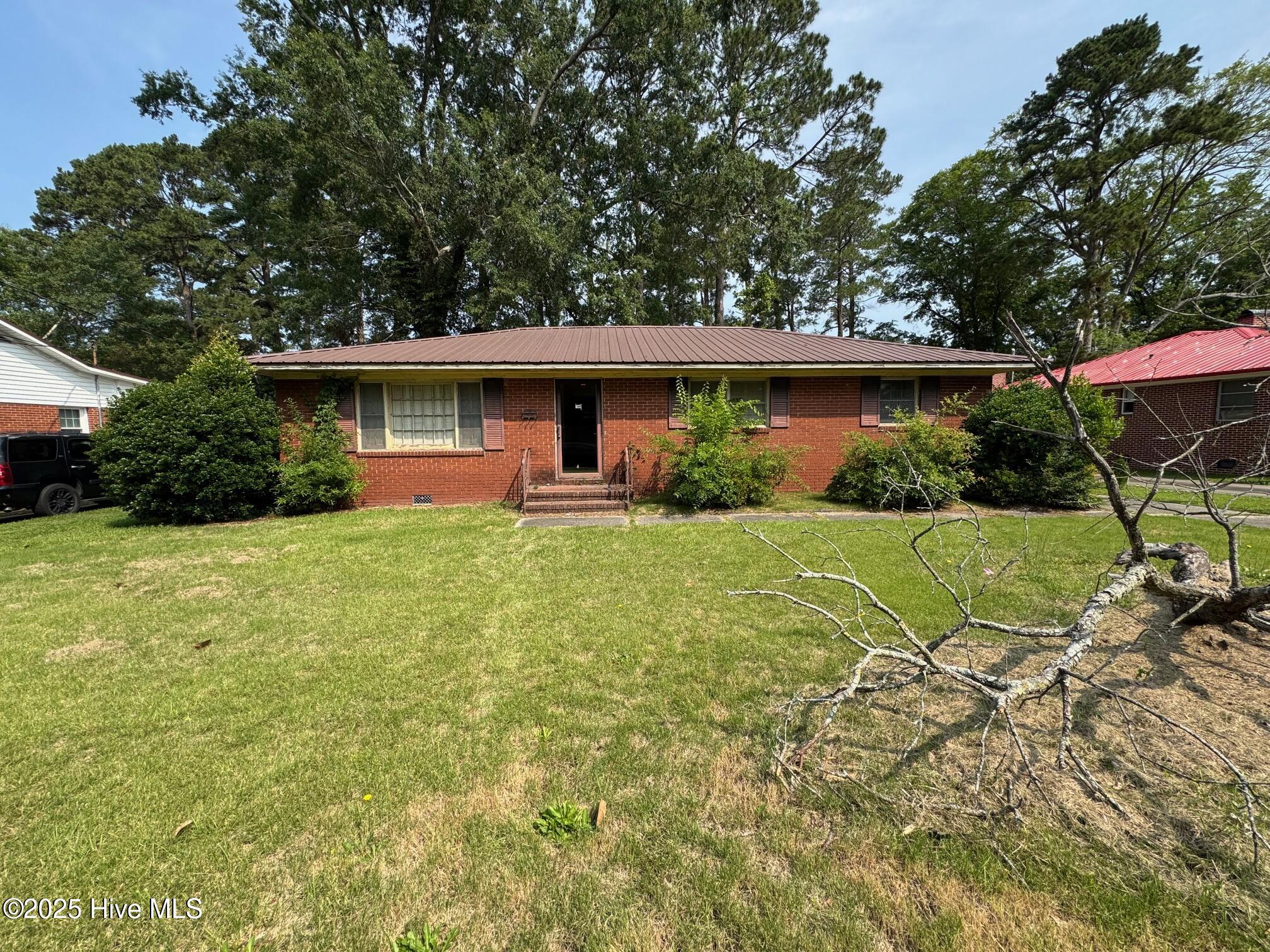 411 Lafayette Street Property Photo 1