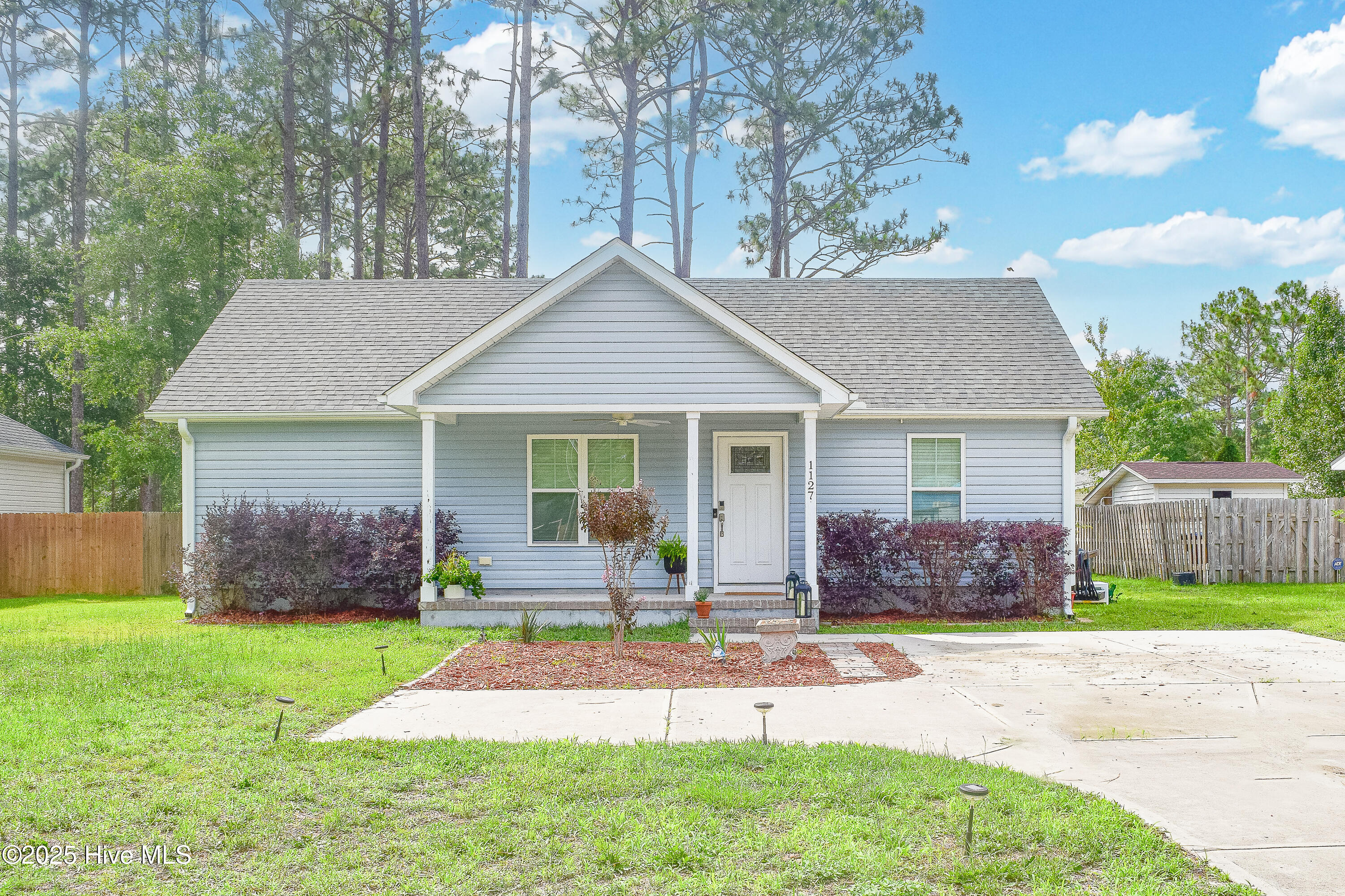 1127 E Boiling Spring Road Property Photo 1