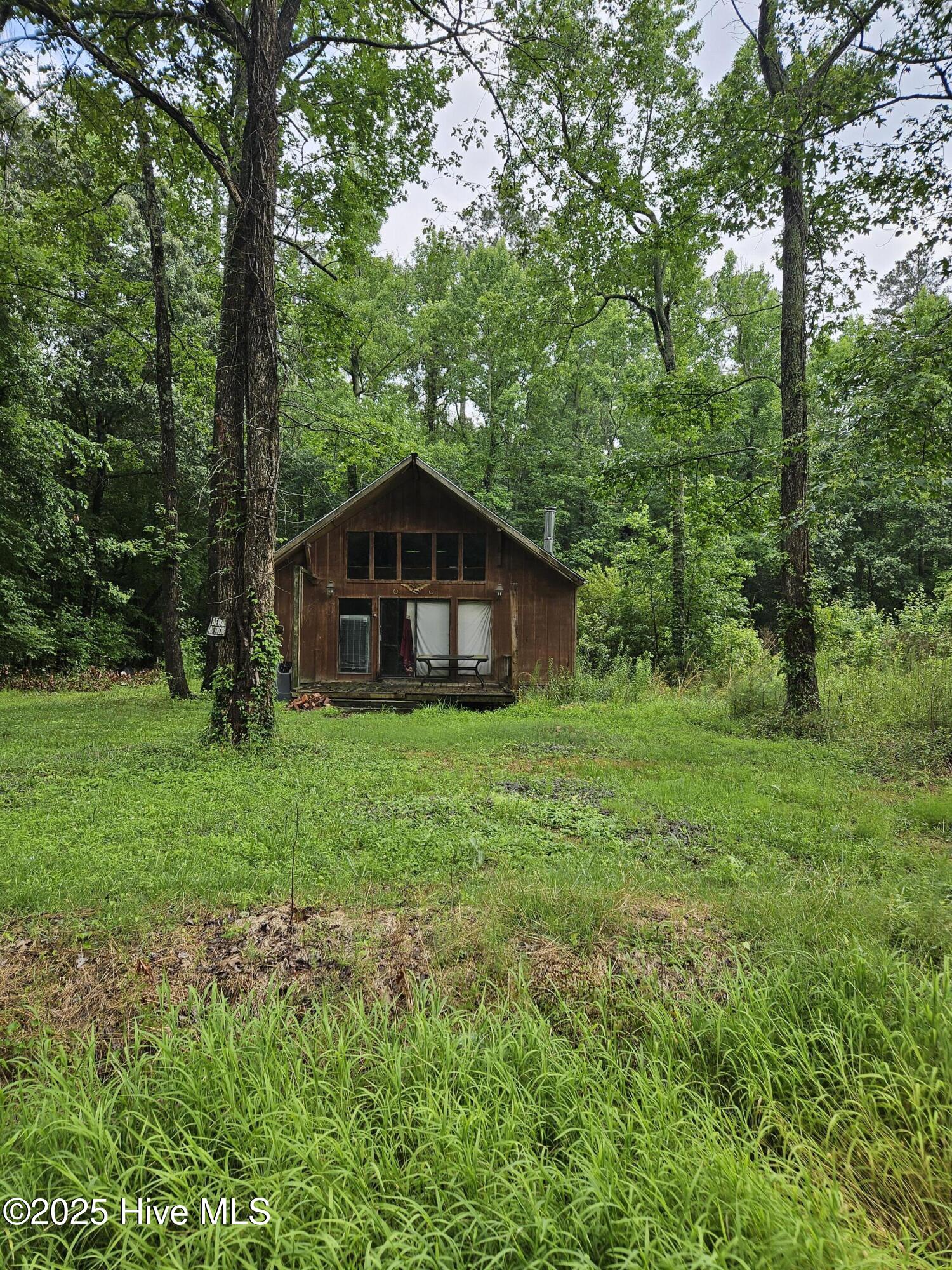 109 Pinewood Trail Property Photo 1