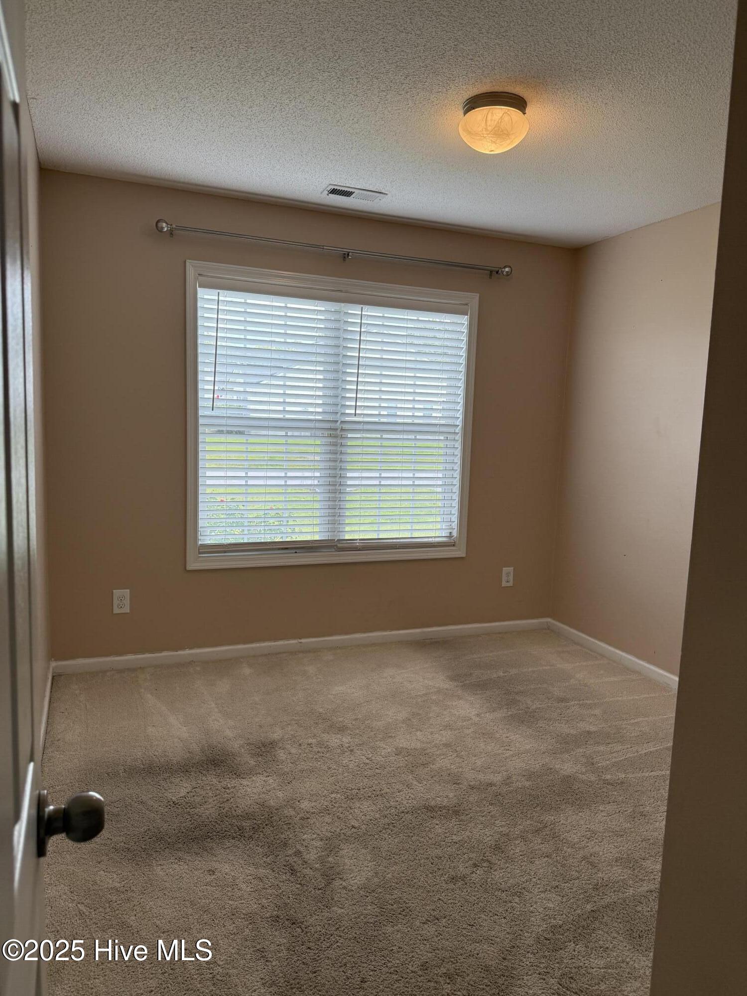 102 Harmony Way Property Photo 10