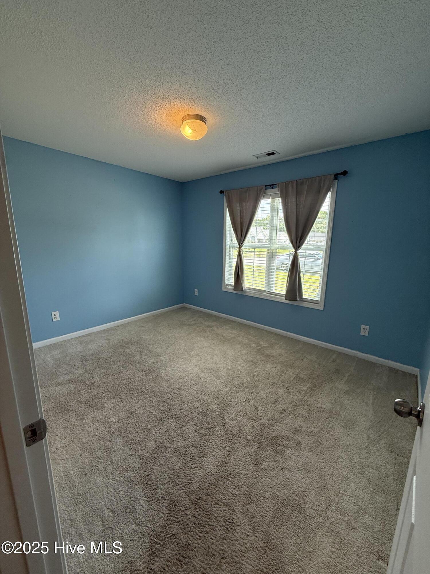 102 Harmony Way Property Photo 11