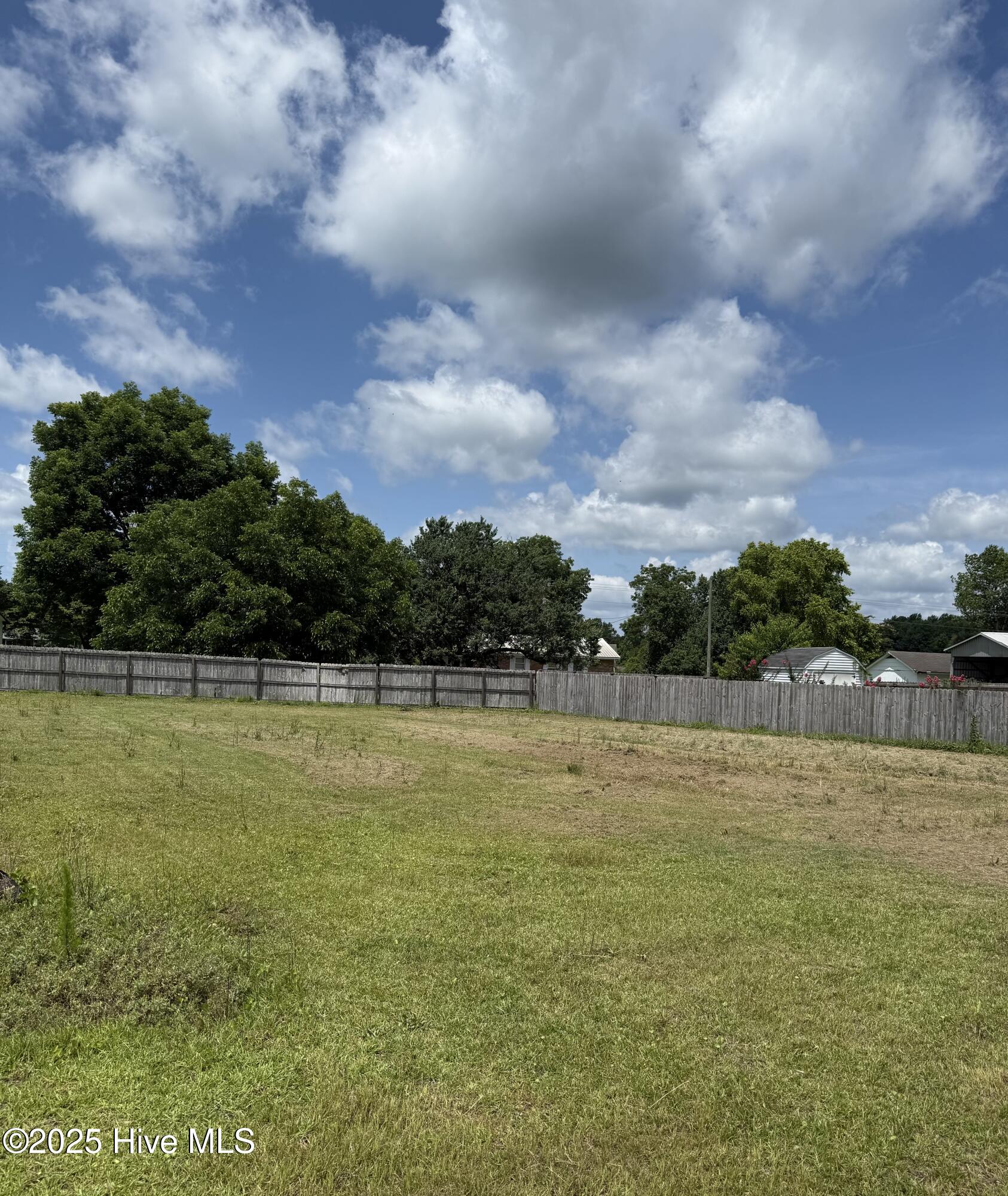 102 Harmony Way Property Photo 13