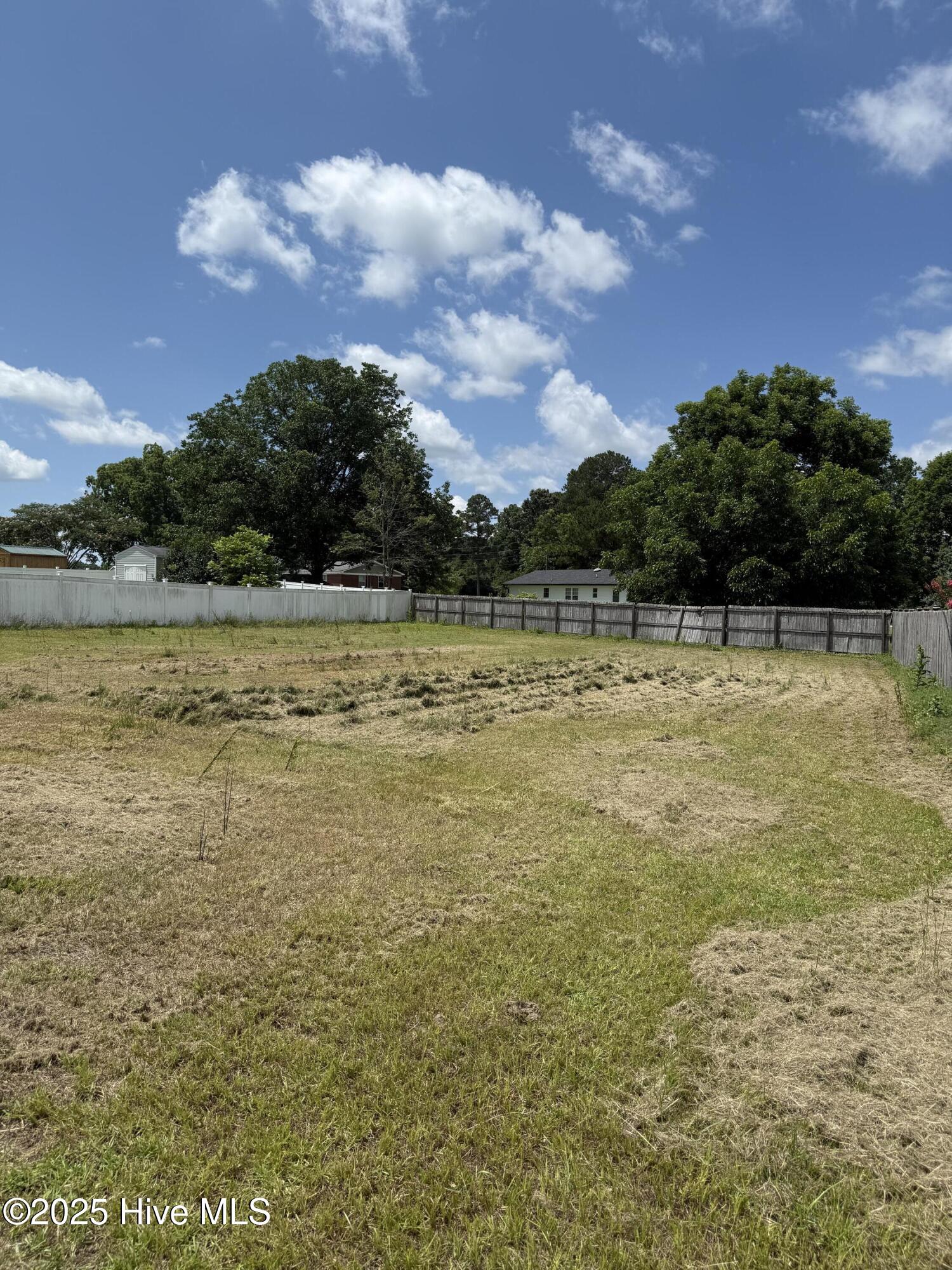 102 Harmony Way Property Photo 14