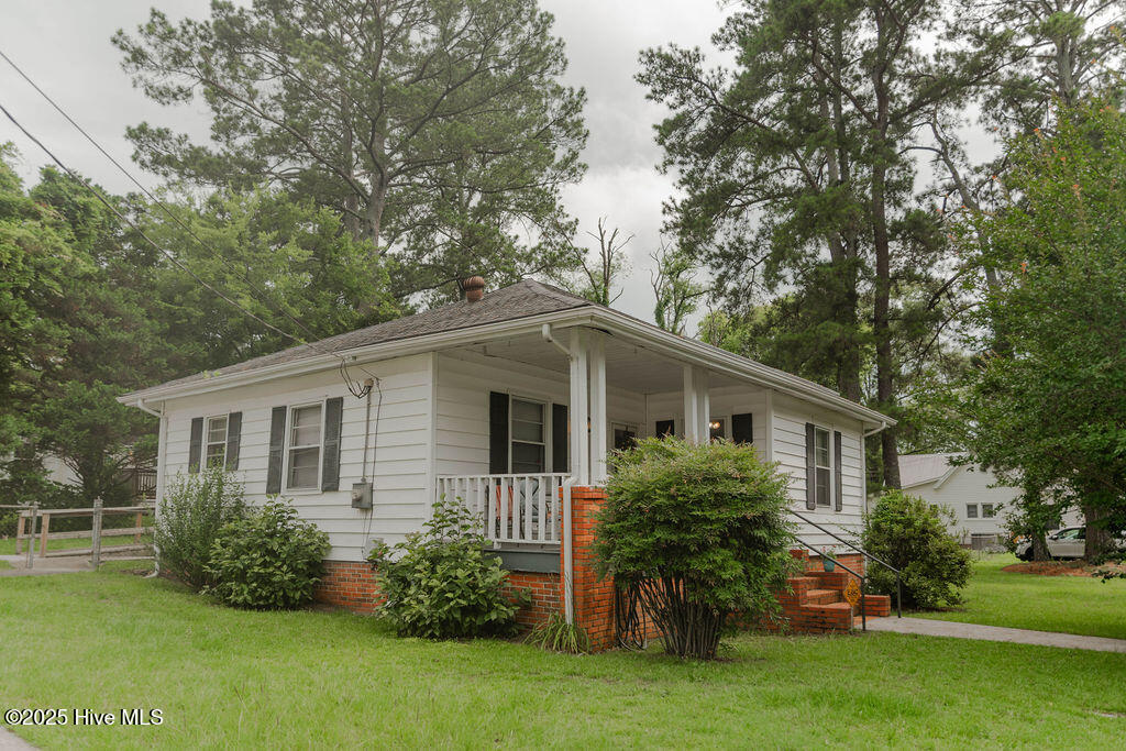 107 4th Street Property Photo 1