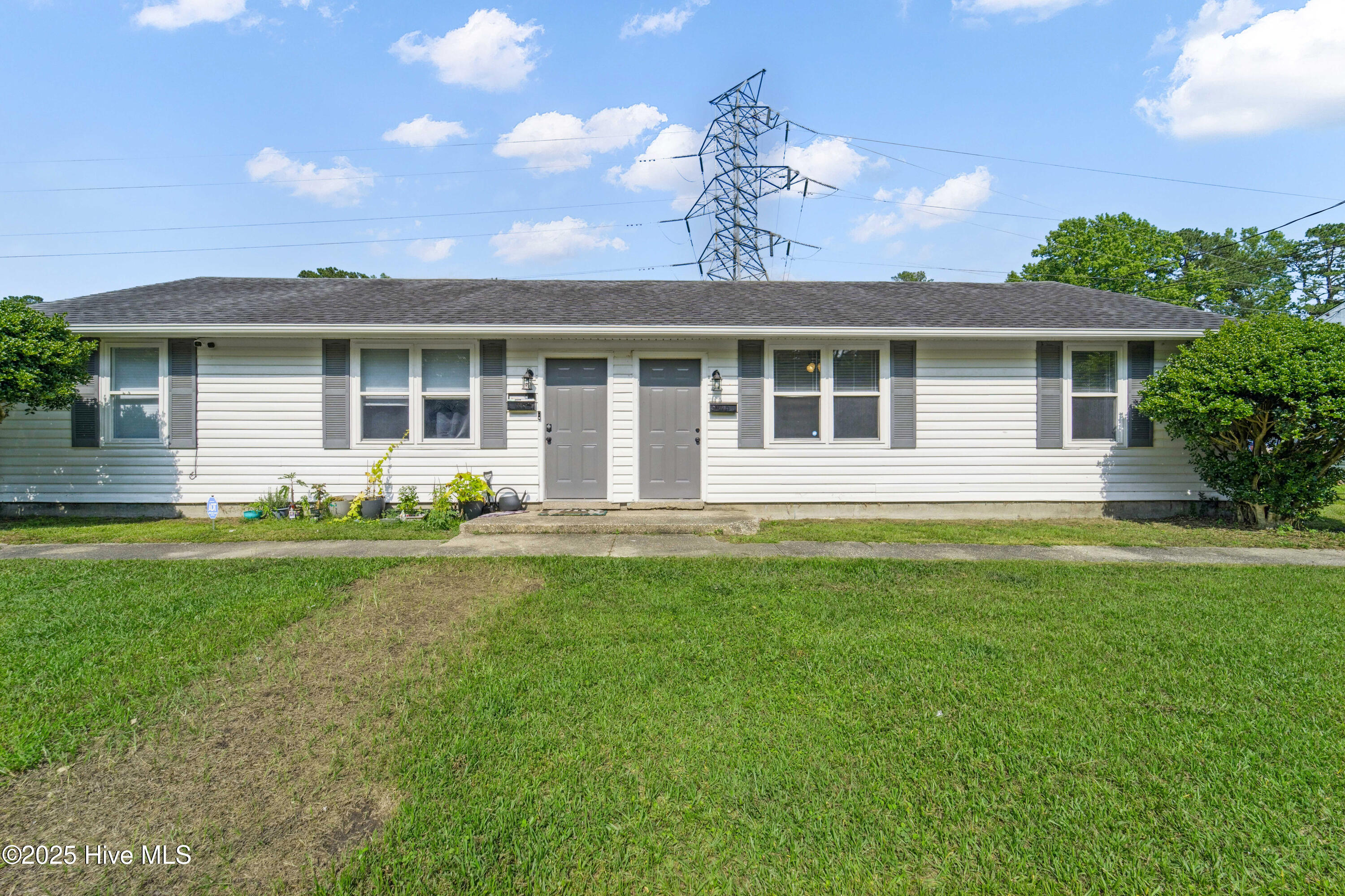 1216 Davis Street Property Photo 1