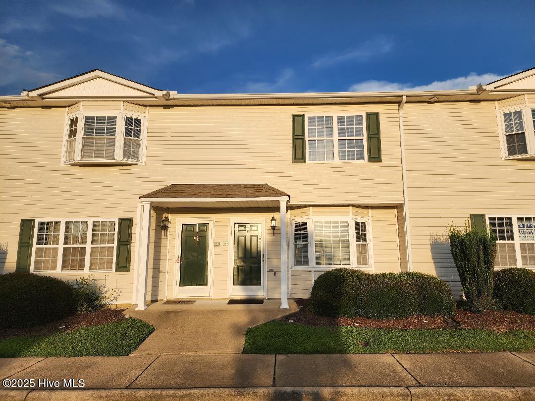 2375 Vineyard Drive H4 Property Photo 1