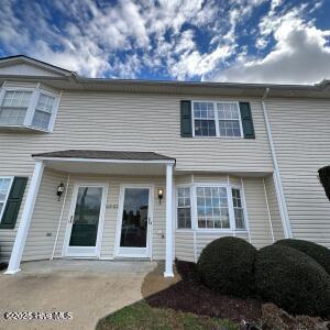 2375 Vineyard Drive H4 Property Photo 1