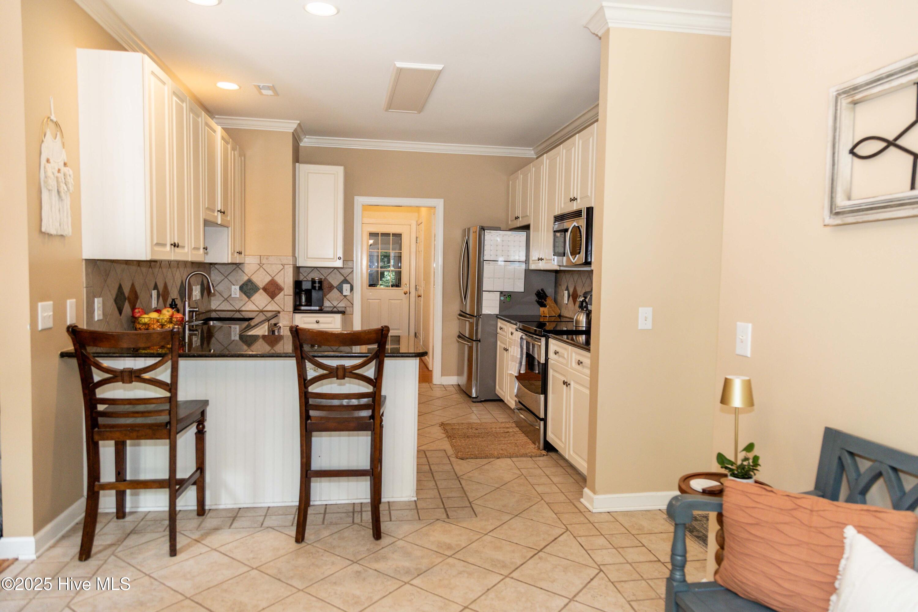 4725 Wedgefield Drive Property Photo 24