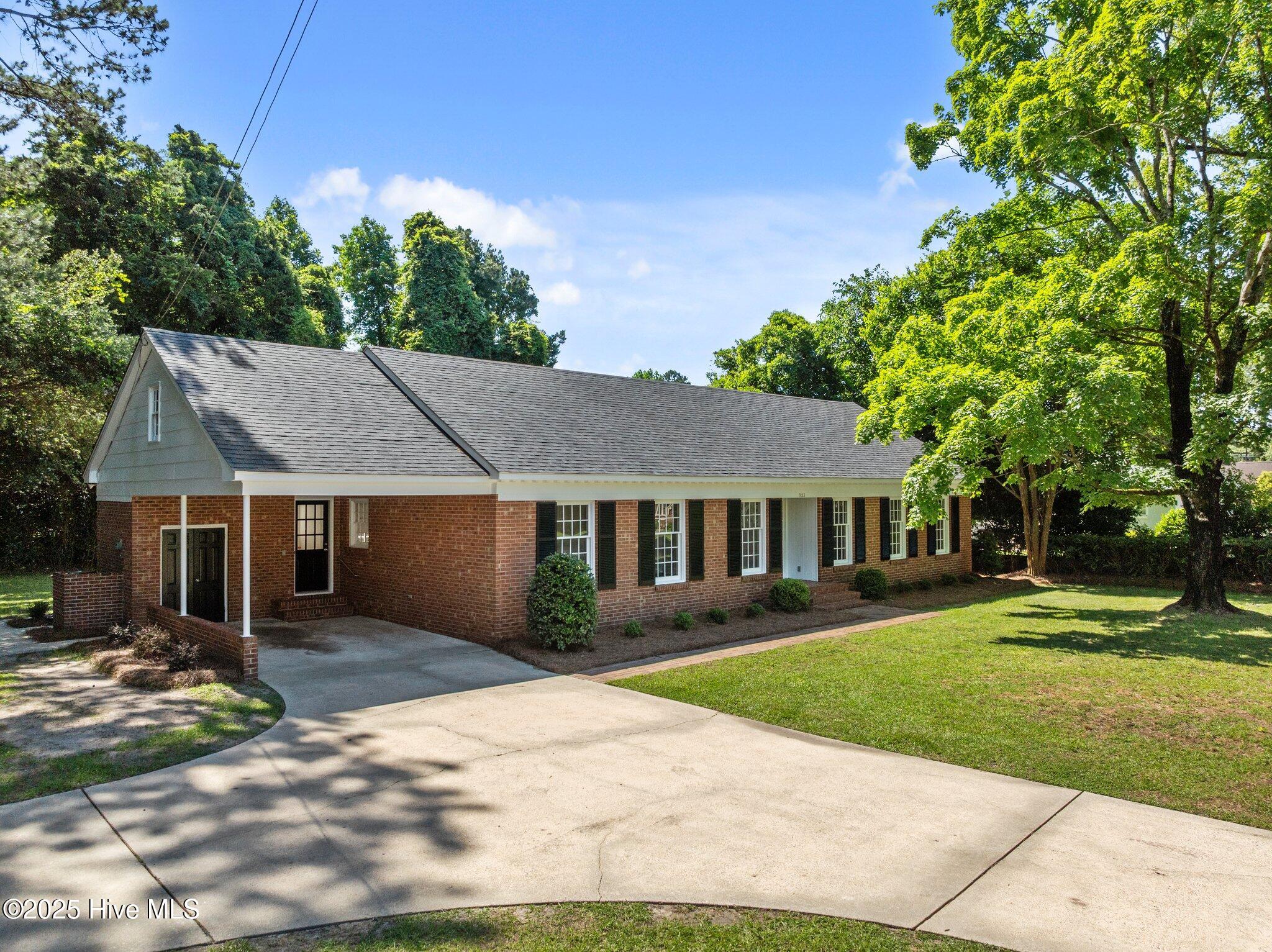 903 Carey Road Property Photo 1