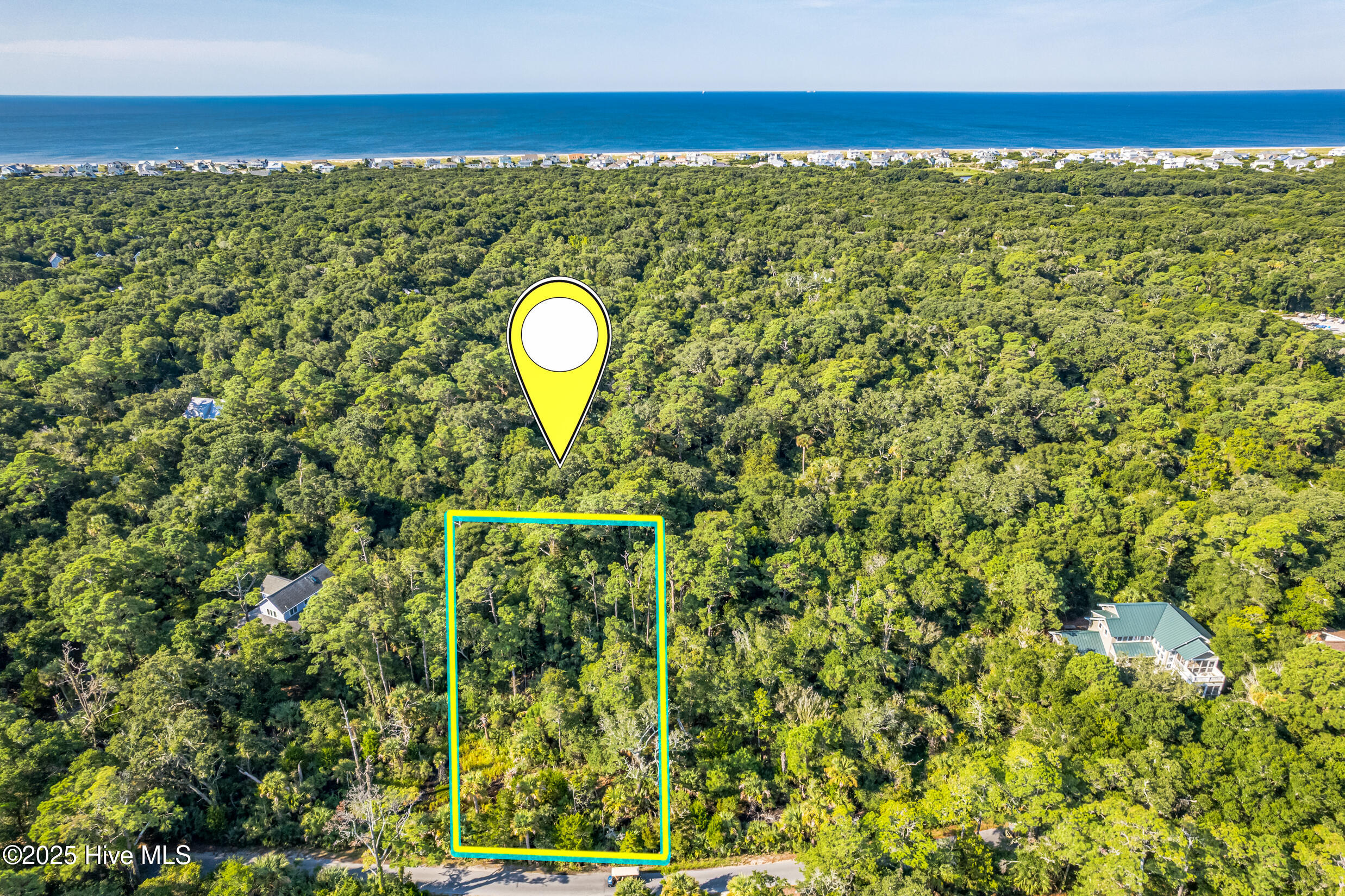 320 N Bald Head Wynd Property Photo 3