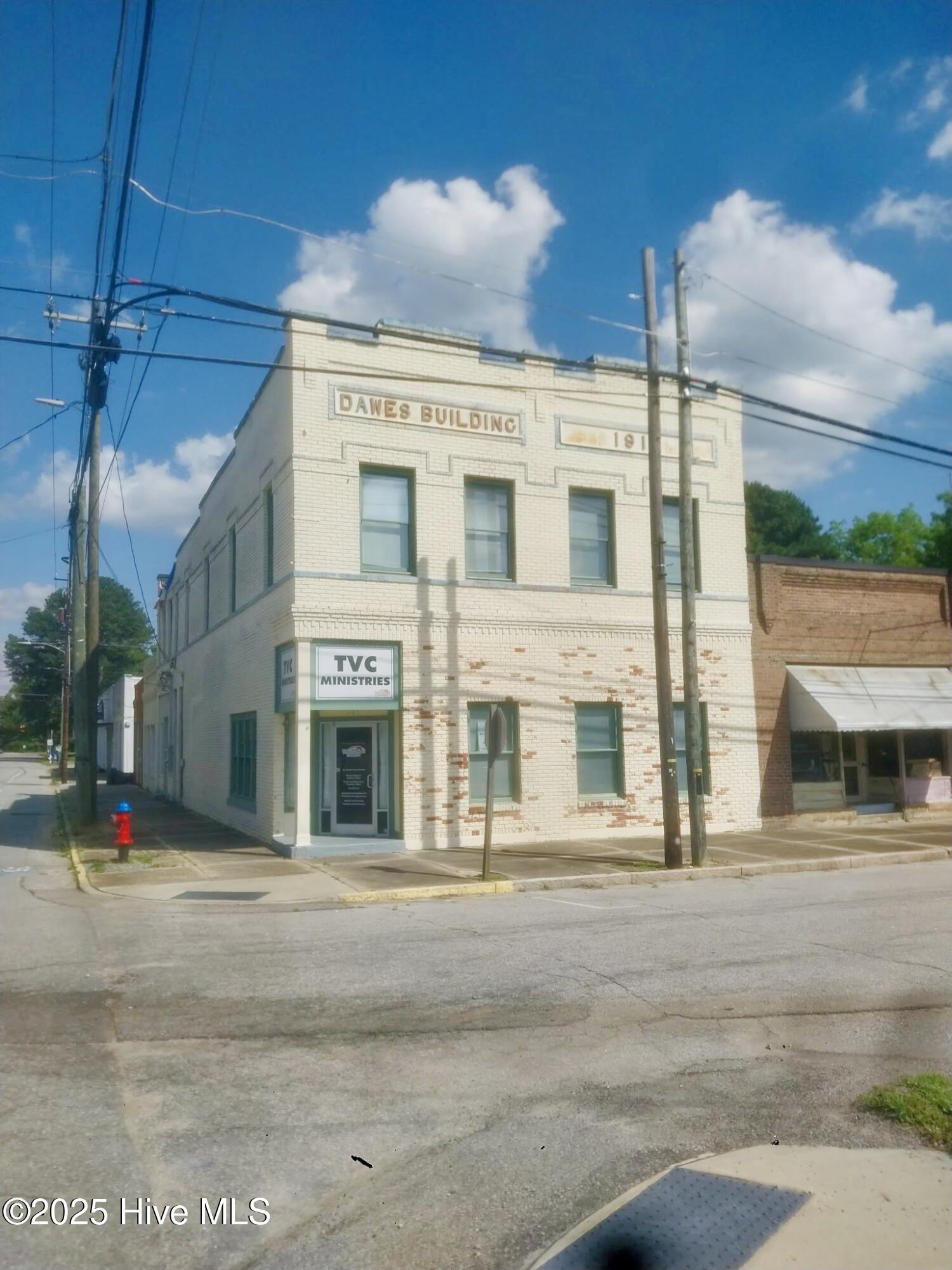 101 S Railroad Street Property Photo 1