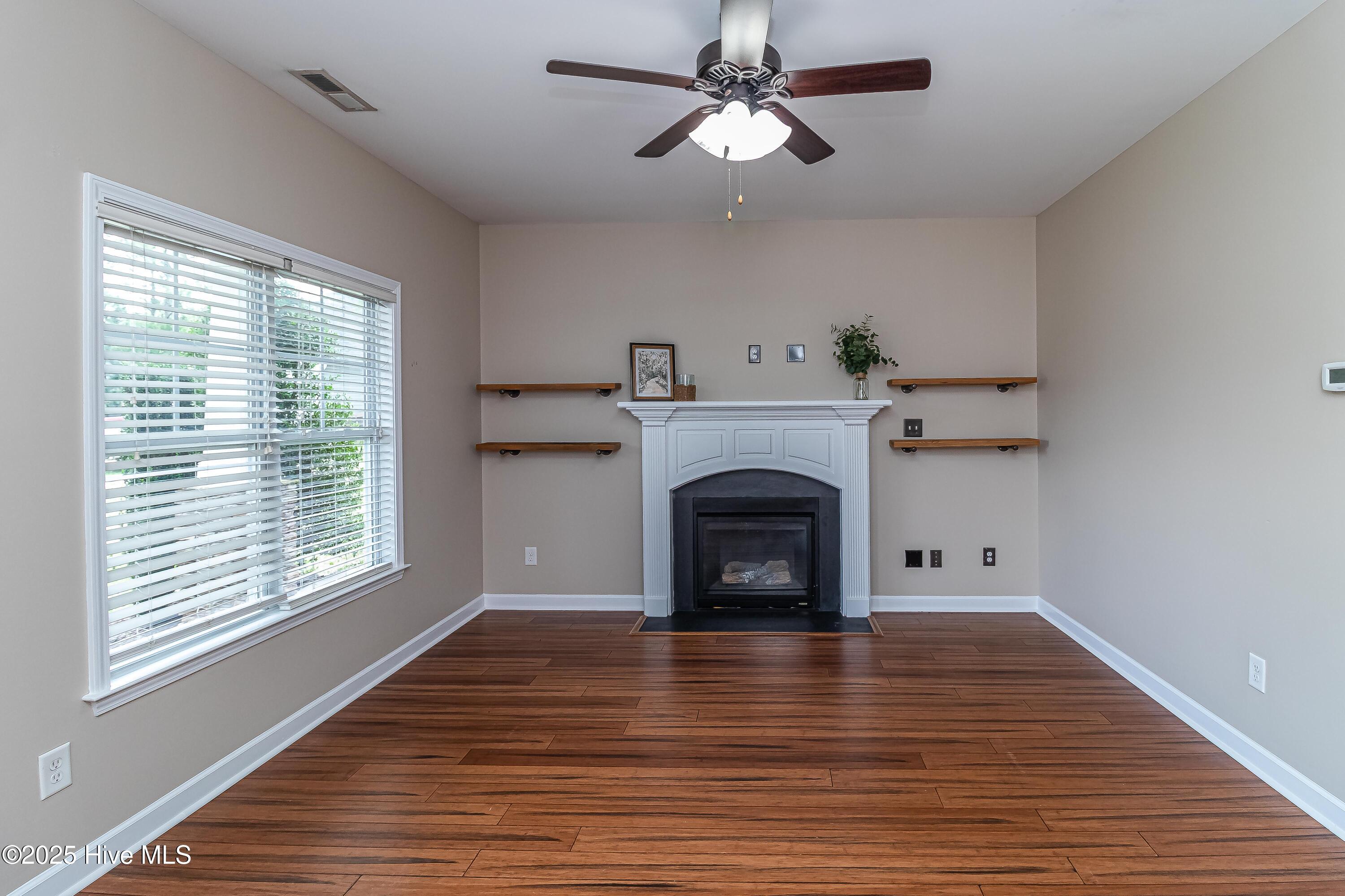 107 Madalyn Court Property Photo 6