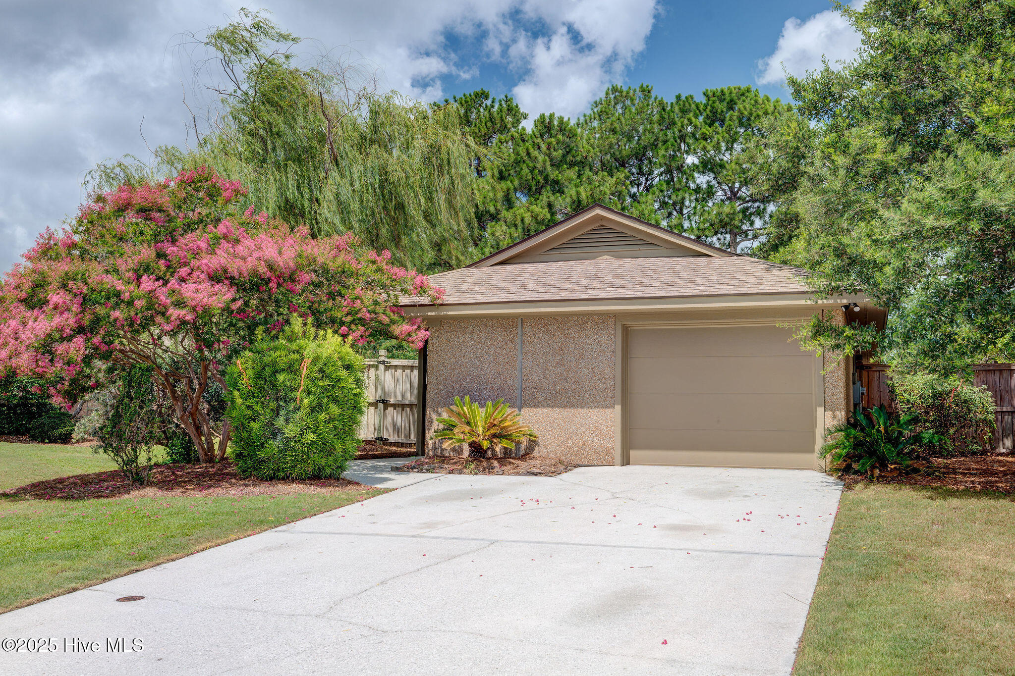 7417 Coker Court Property Photo 1