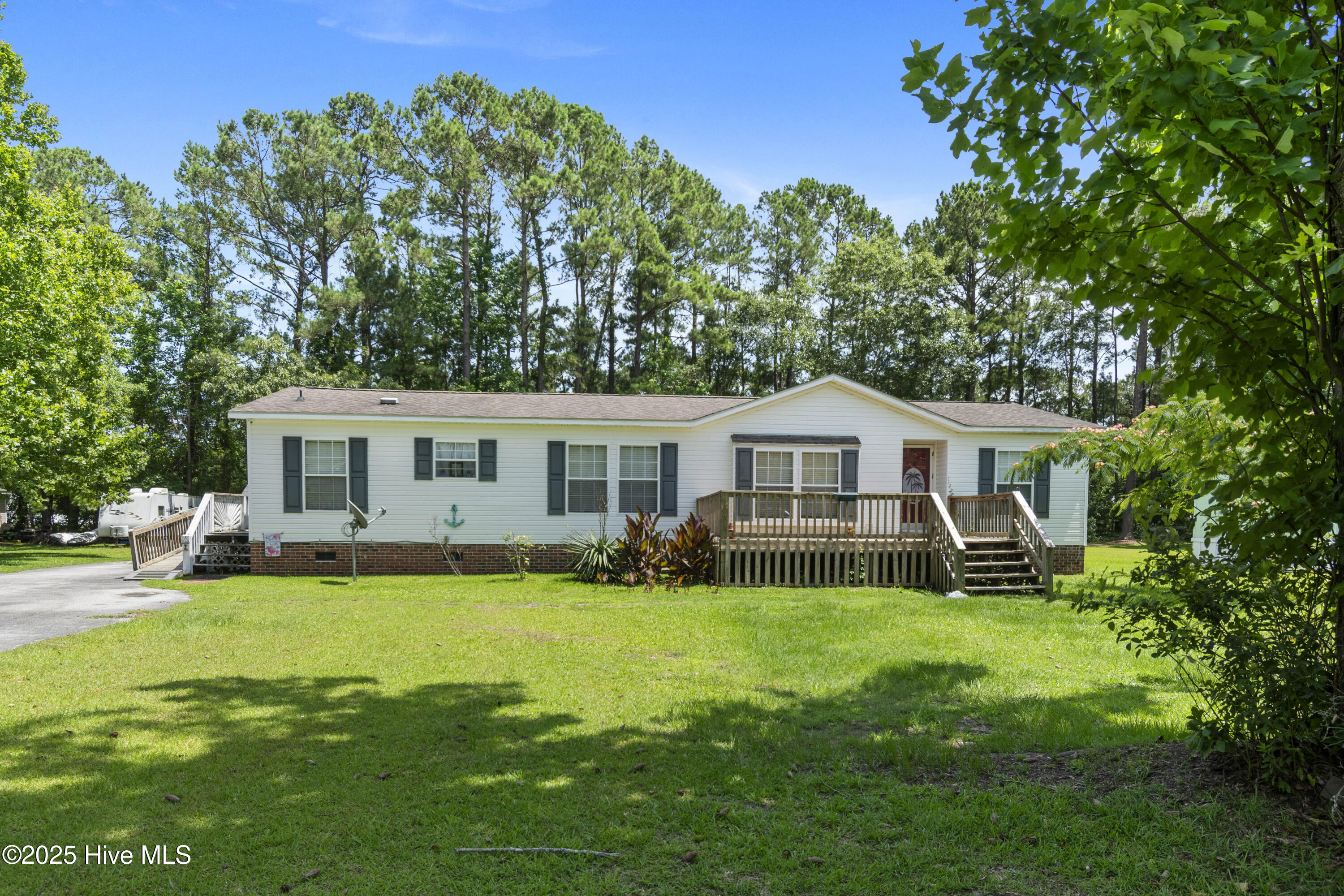 118 Woodland Drive Property Photo 1