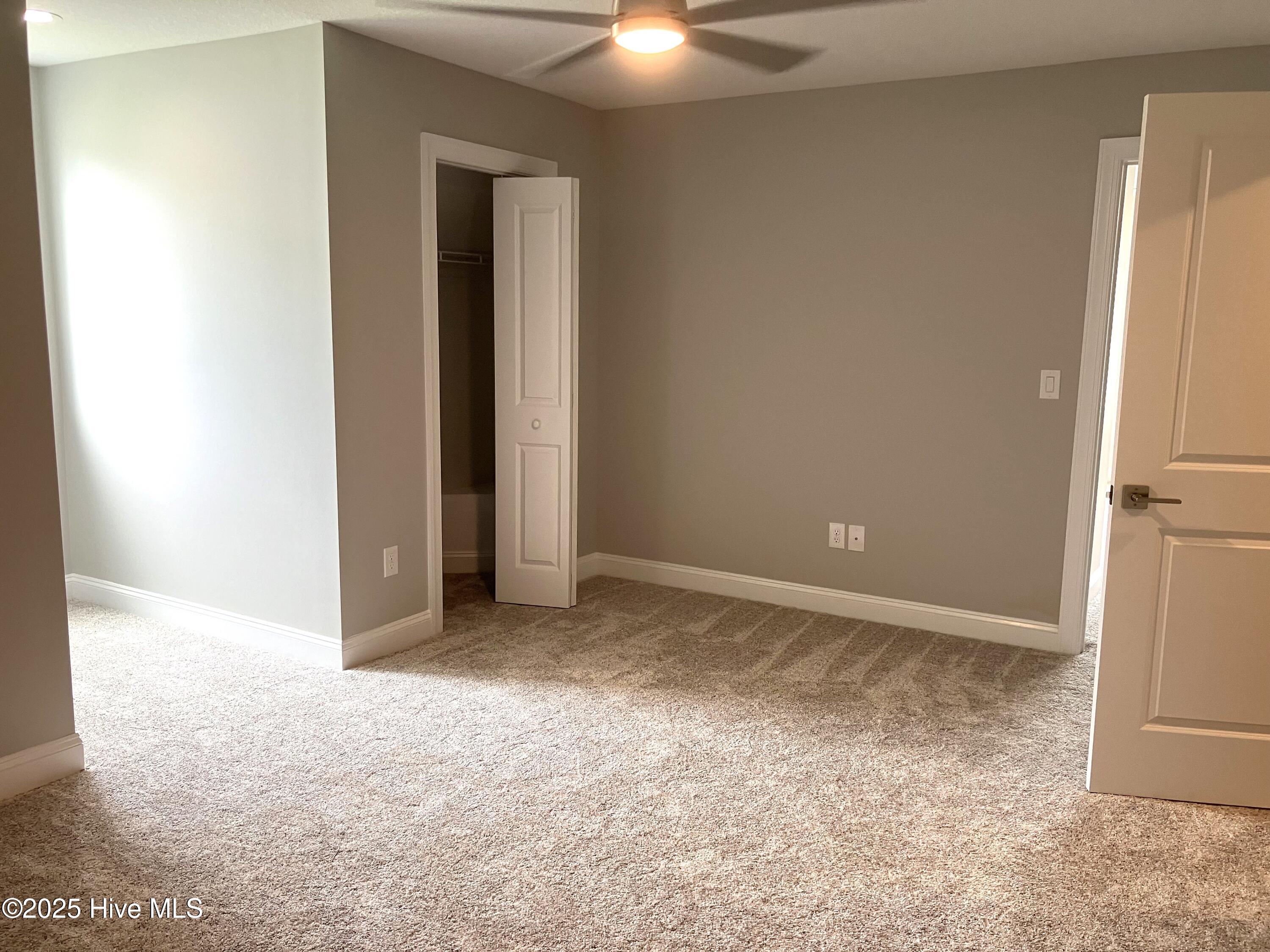 407 King Richard Court Property Photo 35