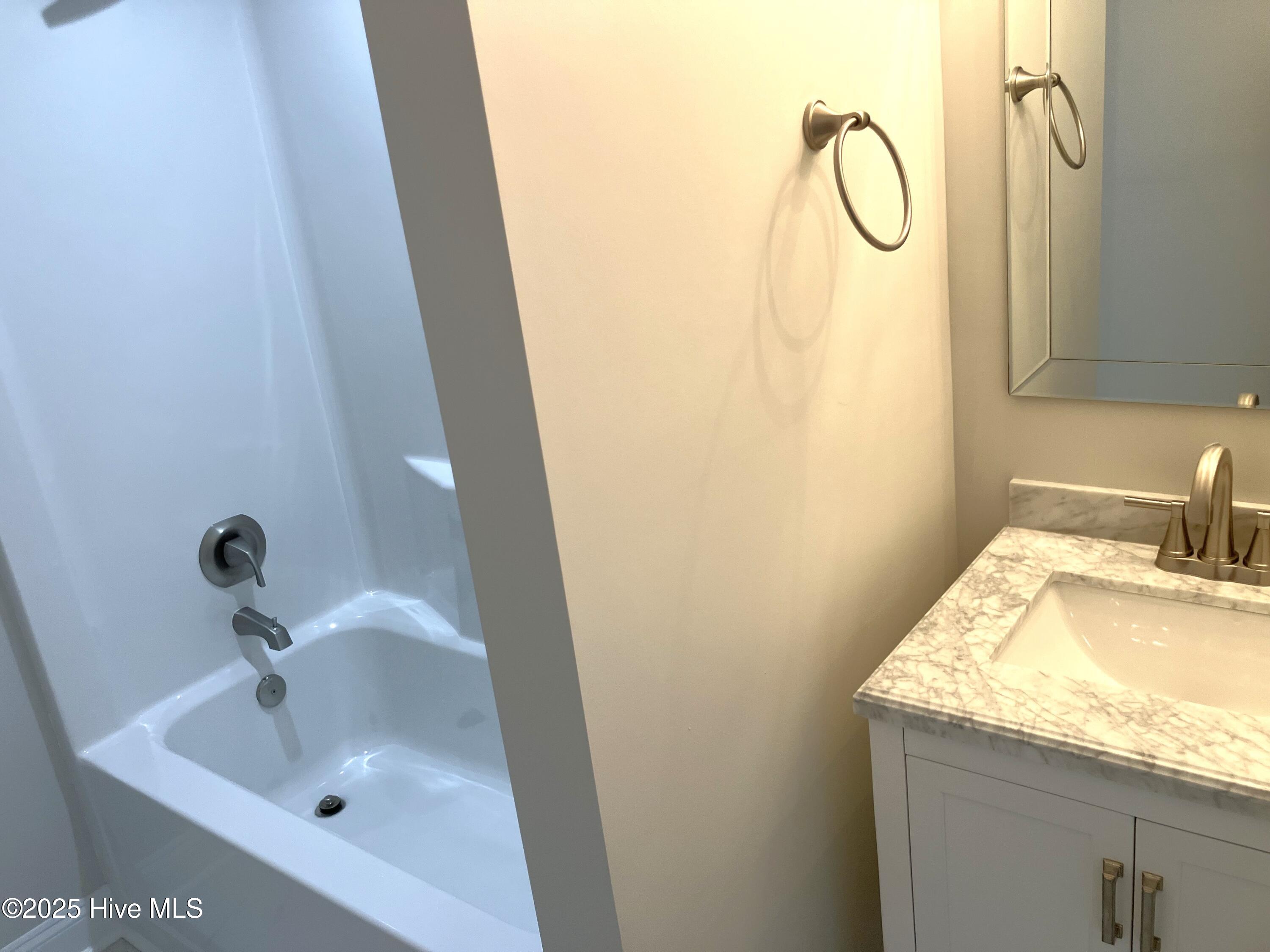407 King Richard Court Property Photo 46