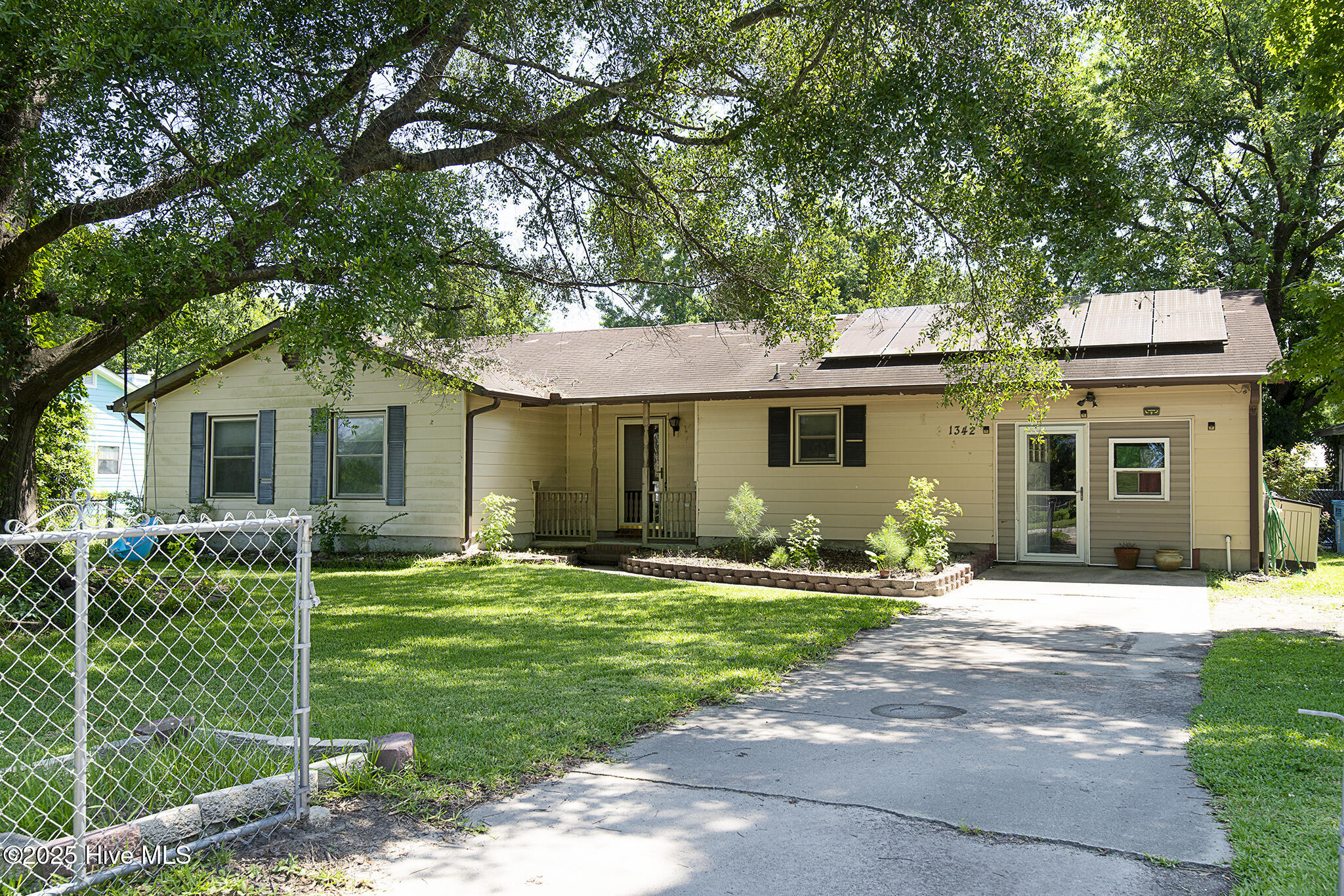 1342 Old Maplehurst Rd Road Property Photo 2