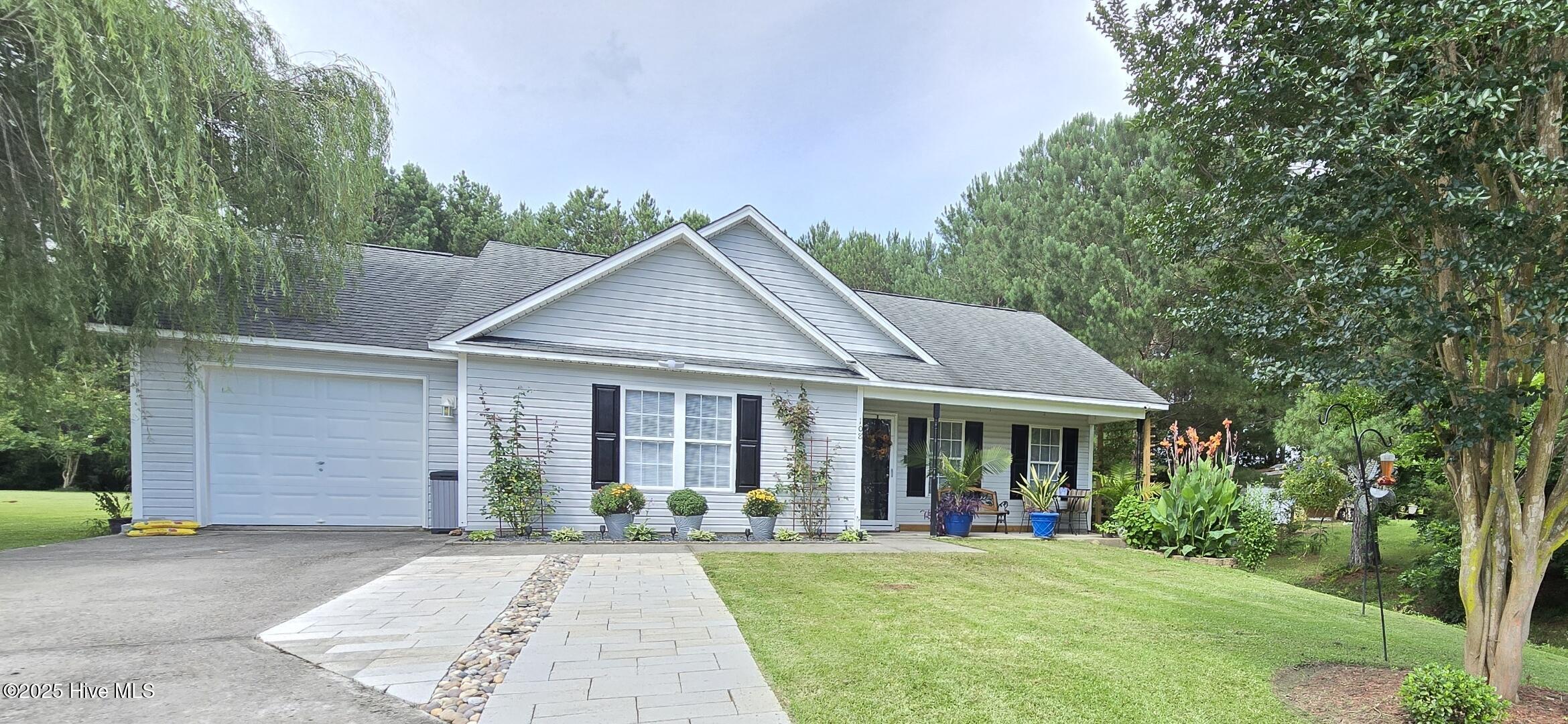 108 Willowbend Drive Property Photo 1