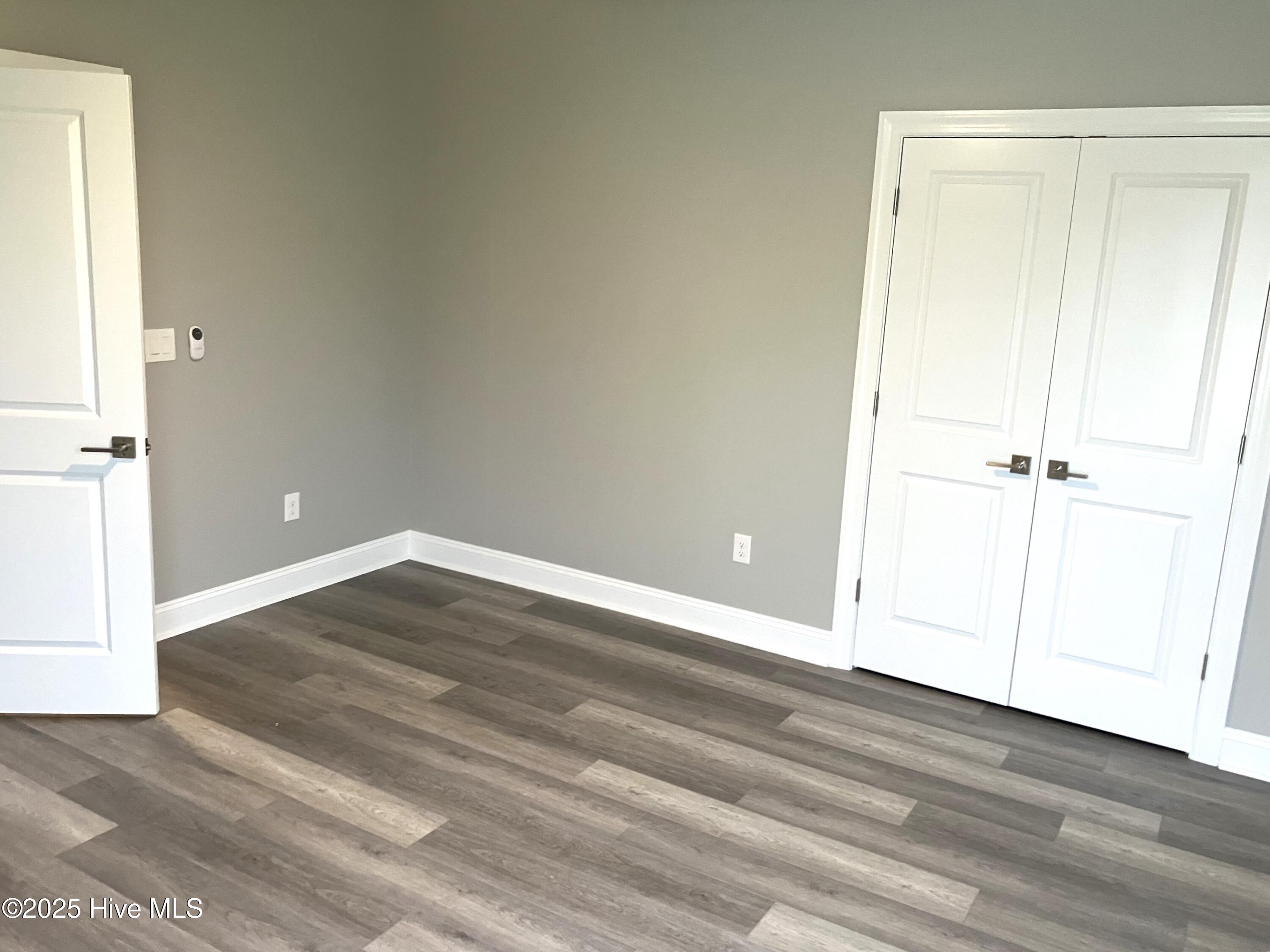403 King Richard Court Property Photo 21