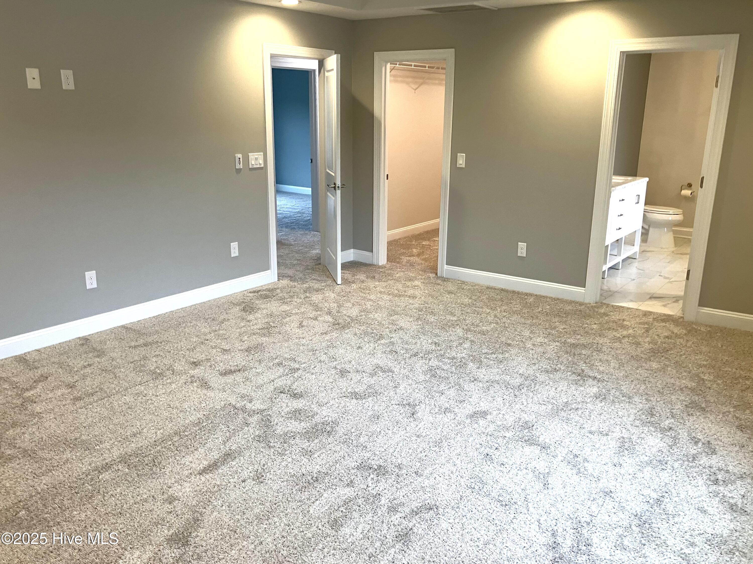 403 King Richard Court Property Photo 29