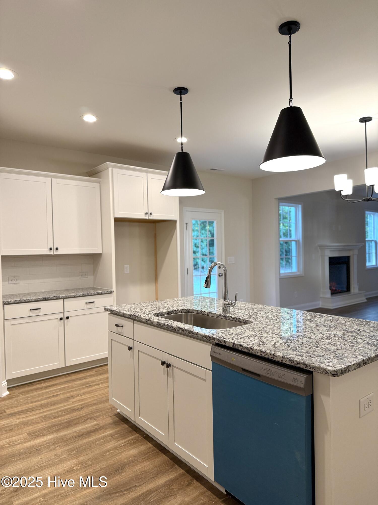 266 Sacksonia Street Property Photo 13