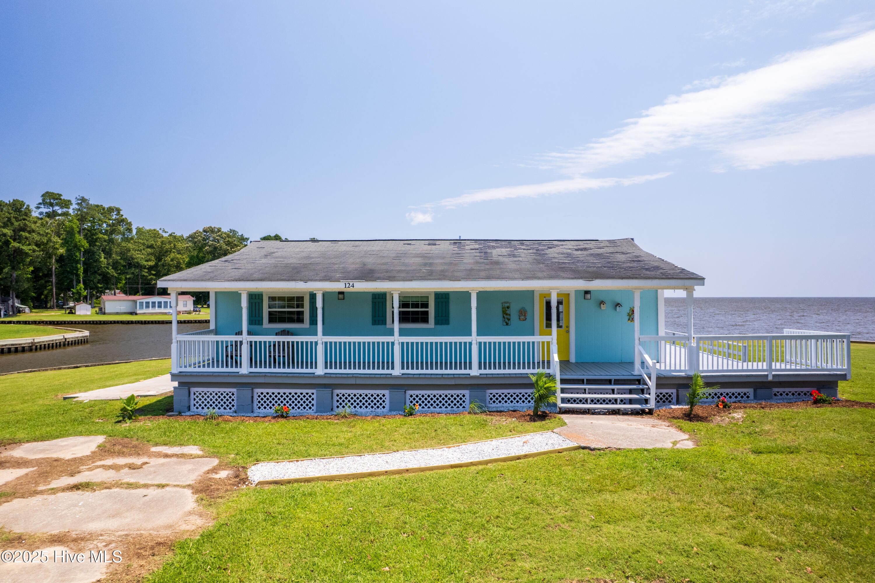 124 Holiday Knoll Property Photo 1