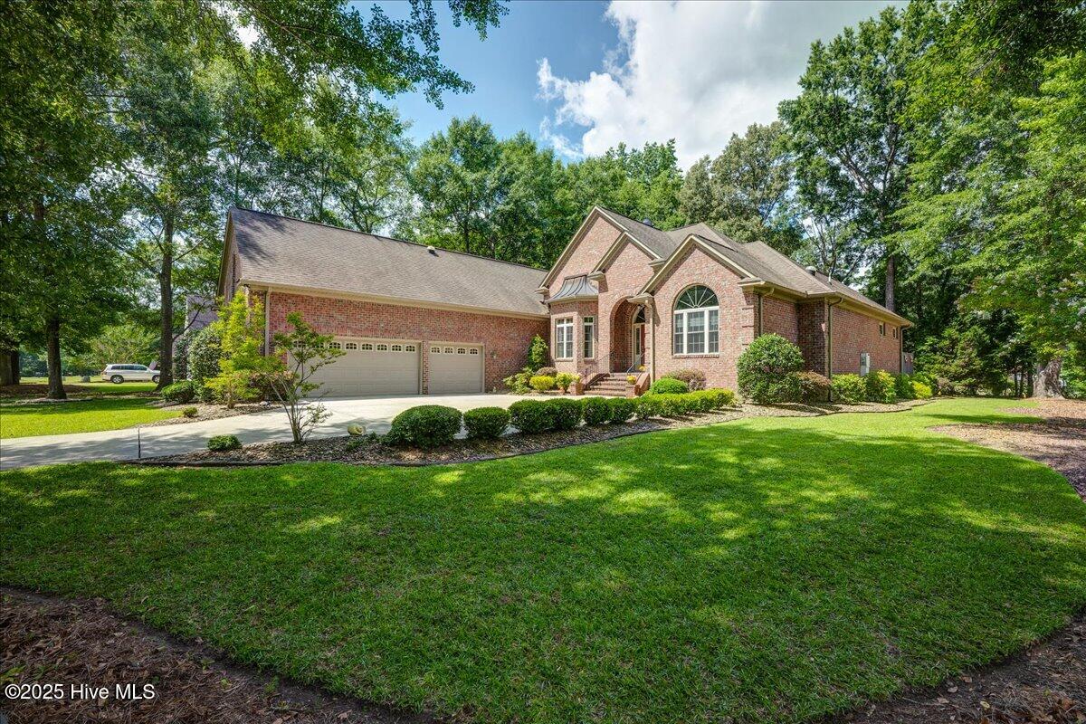 100 Knollwood Court Property Photo 1