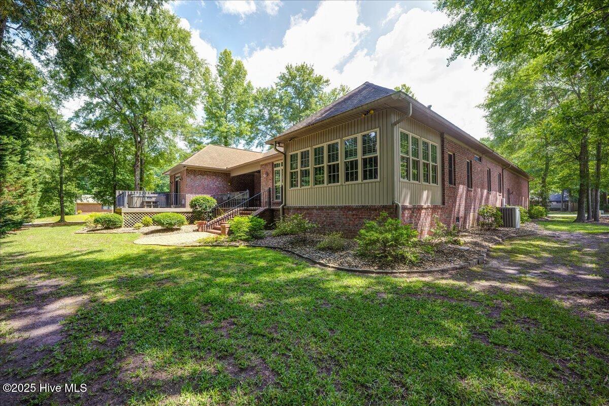 100 Knollwood Court Property Photo 3
