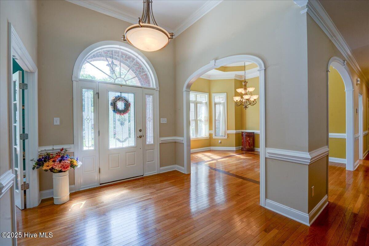 100 Knollwood Court Property Photo 5