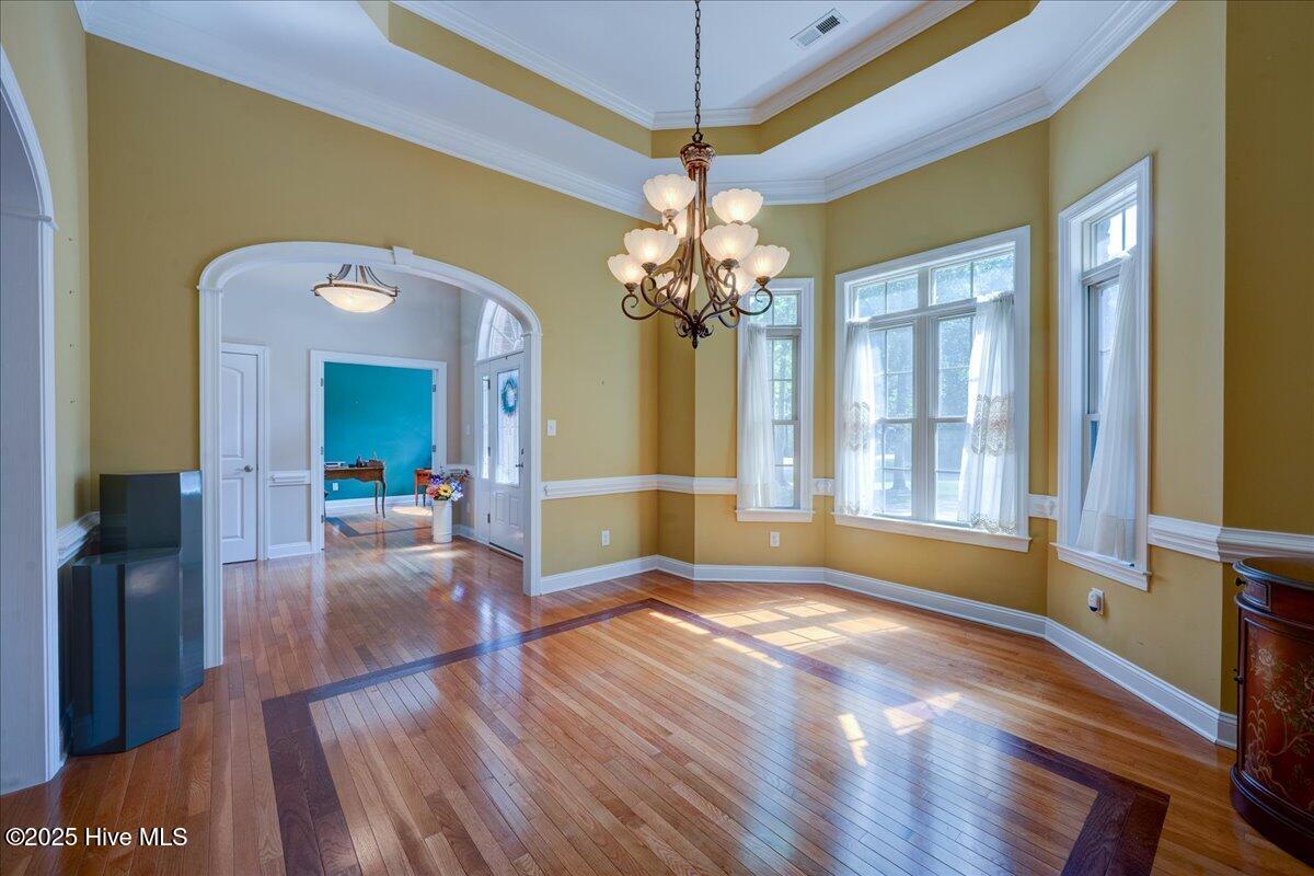 100 Knollwood Court Property Photo 10