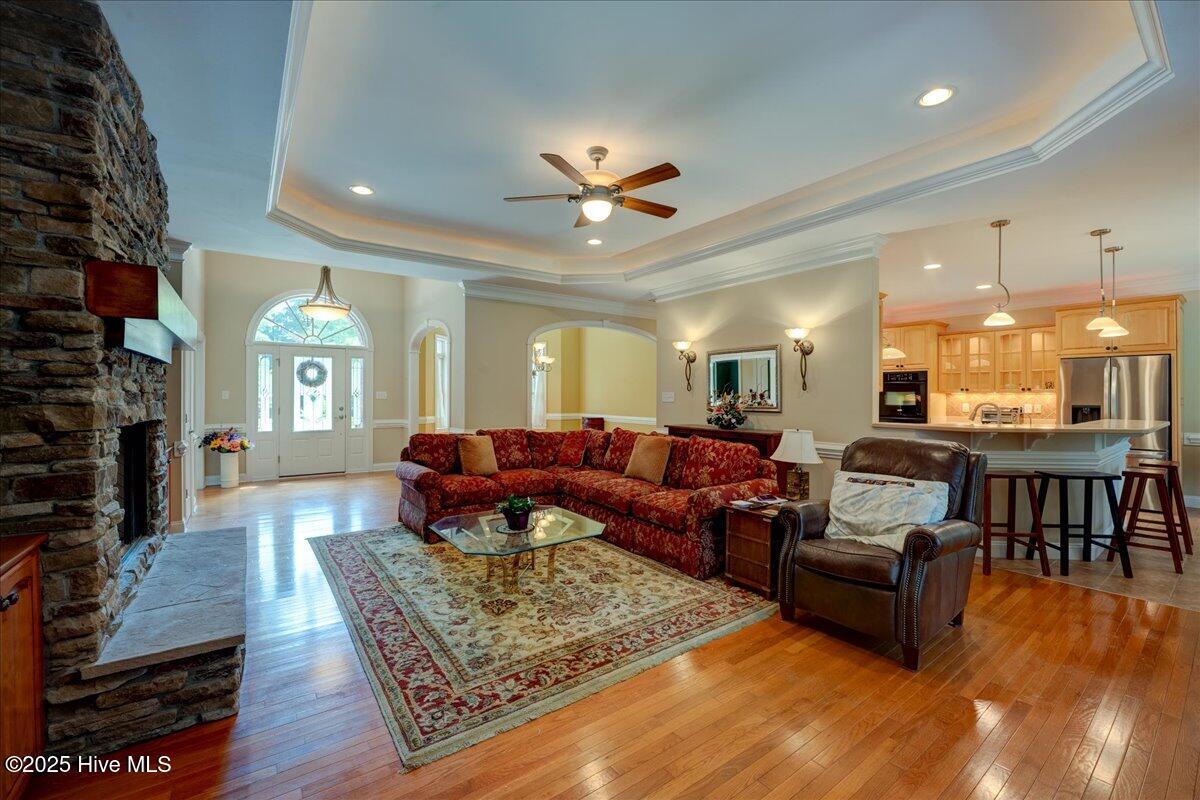 100 Knollwood Court Property Photo 14