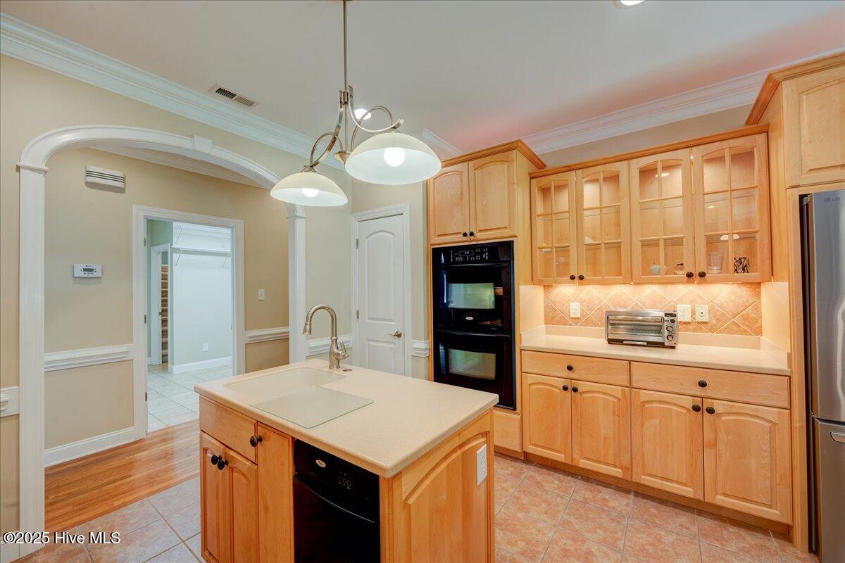 100 Knollwood Court Property Photo 19