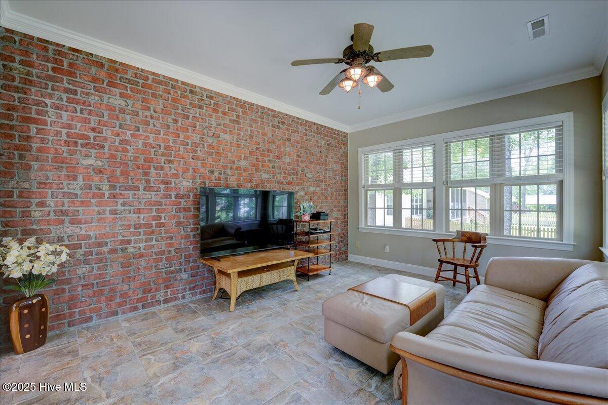 100 Knollwood Court Property Photo 25