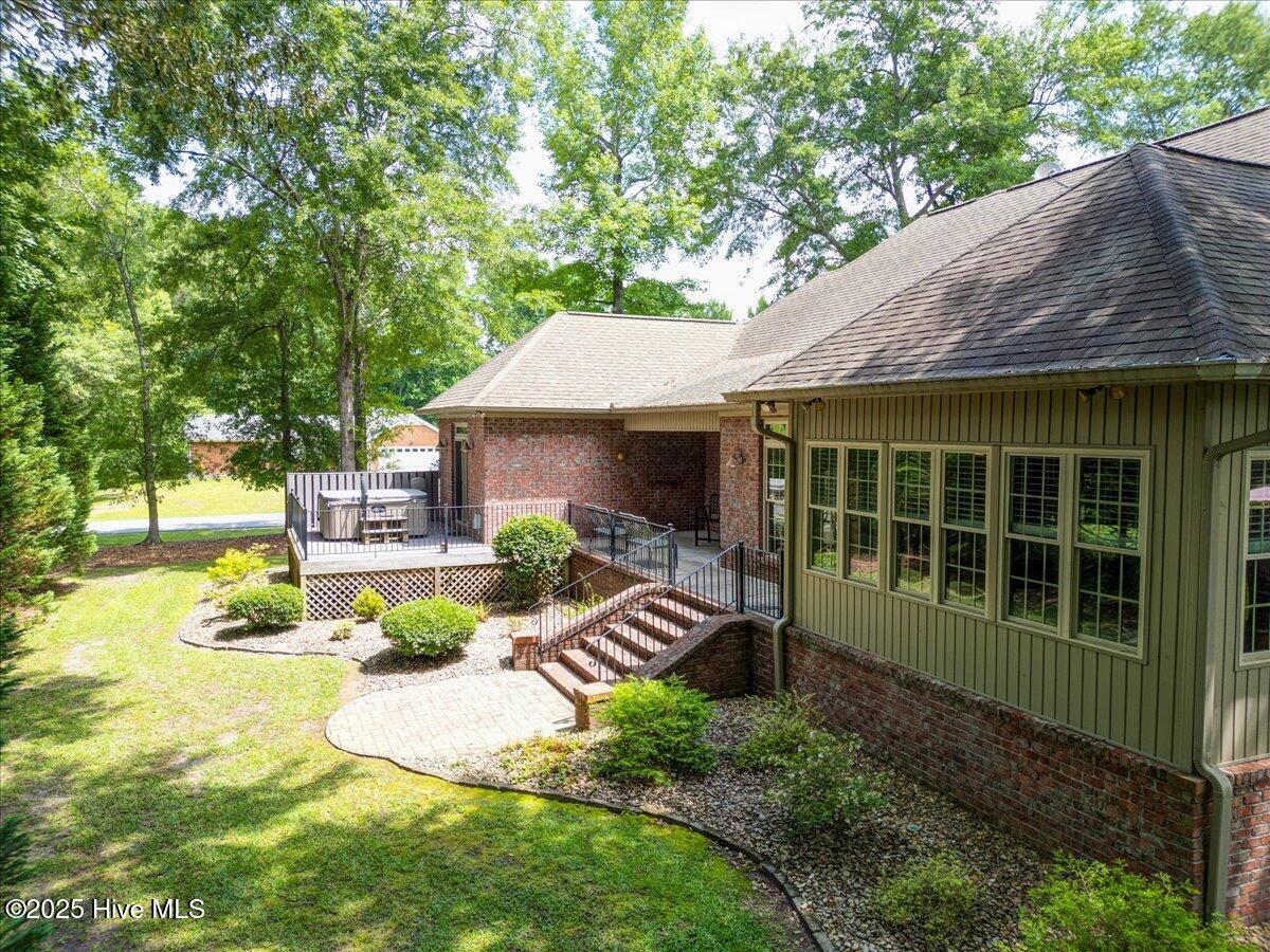 100 Knollwood Court Property Photo 57