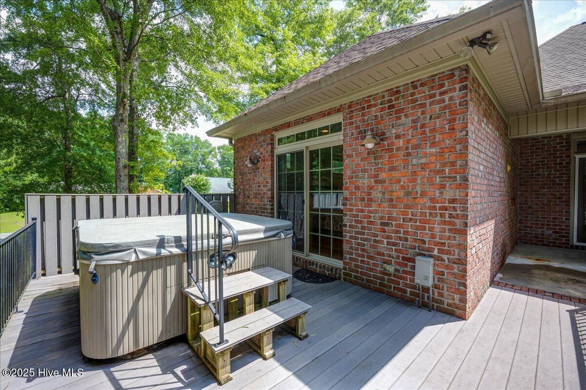 100 Knollwood Court Property Photo 74