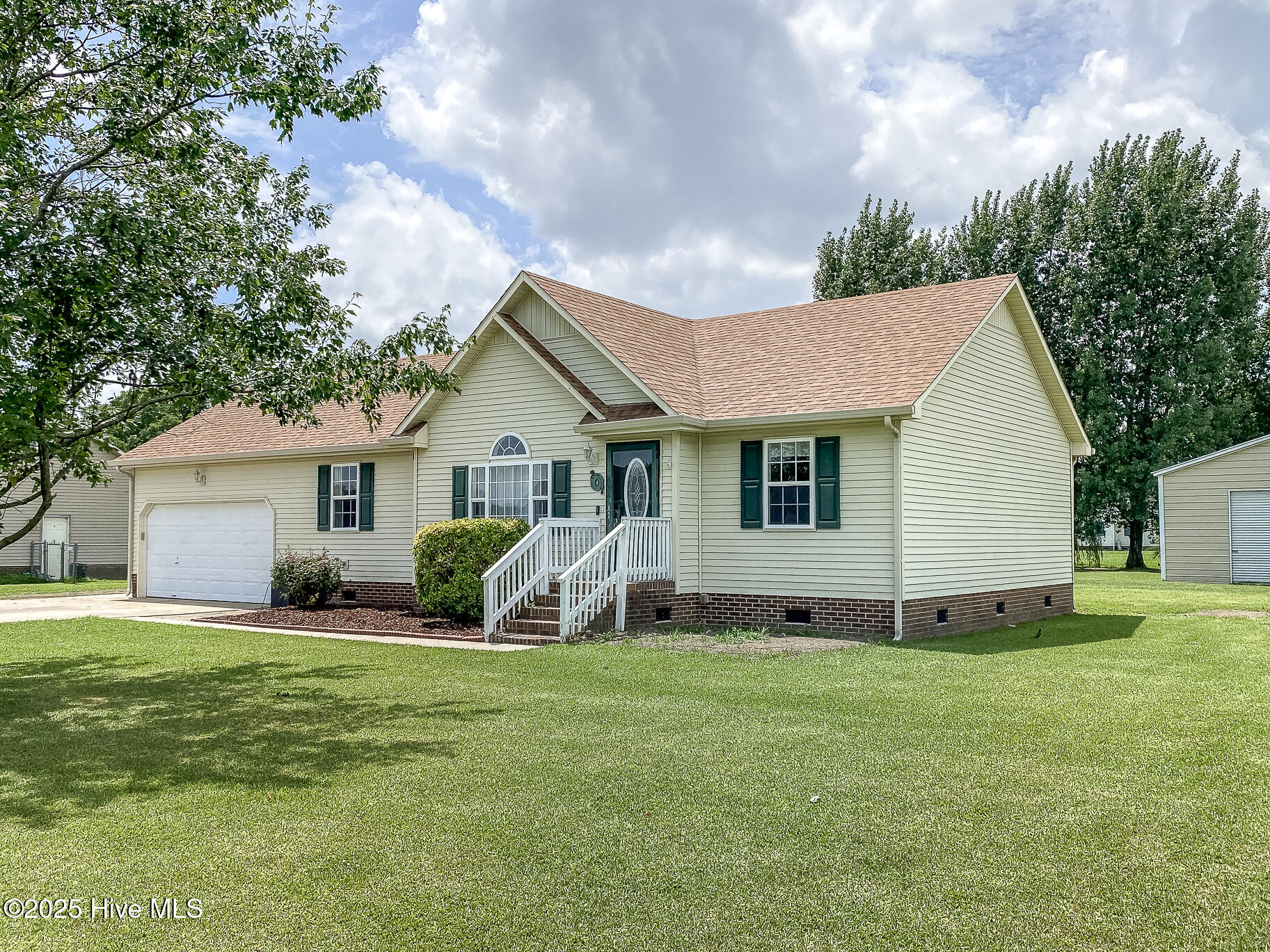 207 Melonie Drive Property Photo 1