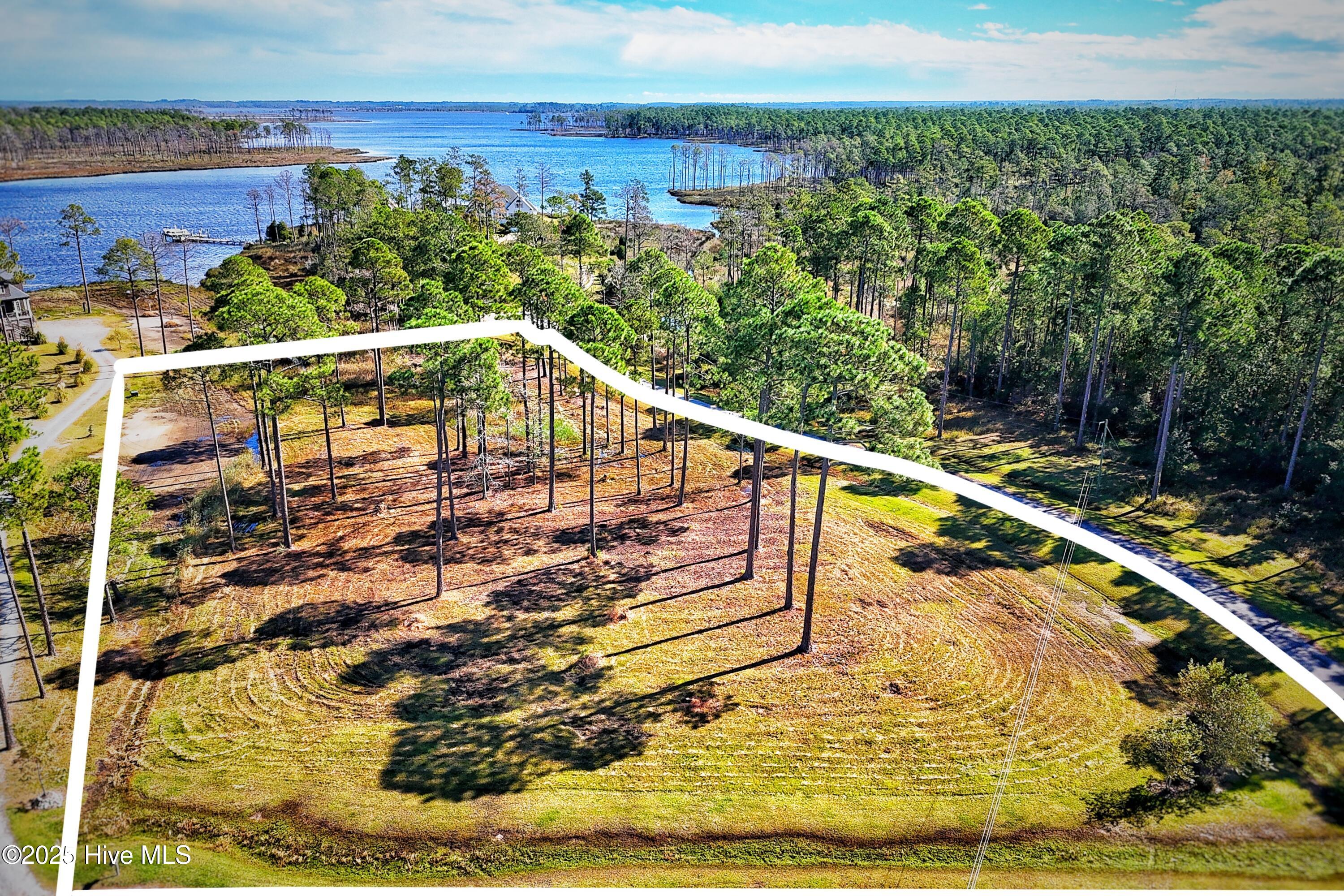 103 Inverness Point Property Photo 6