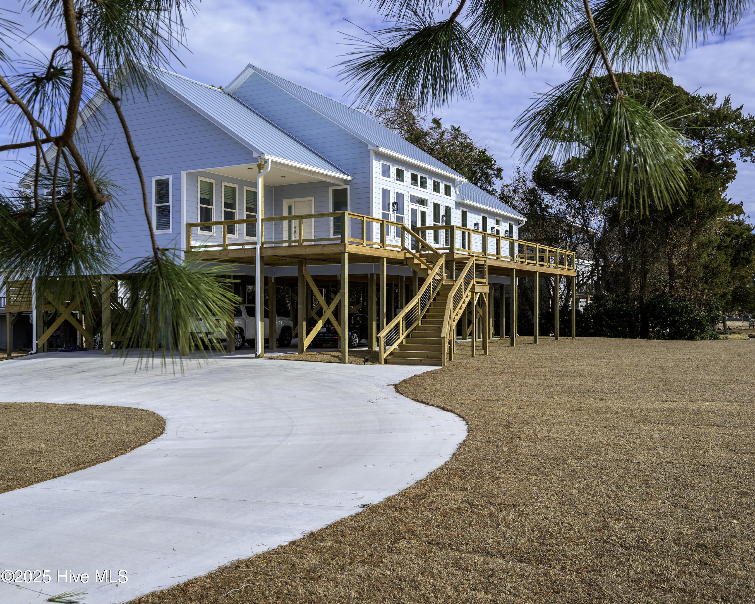 103 Inverness Point Property Photo 8