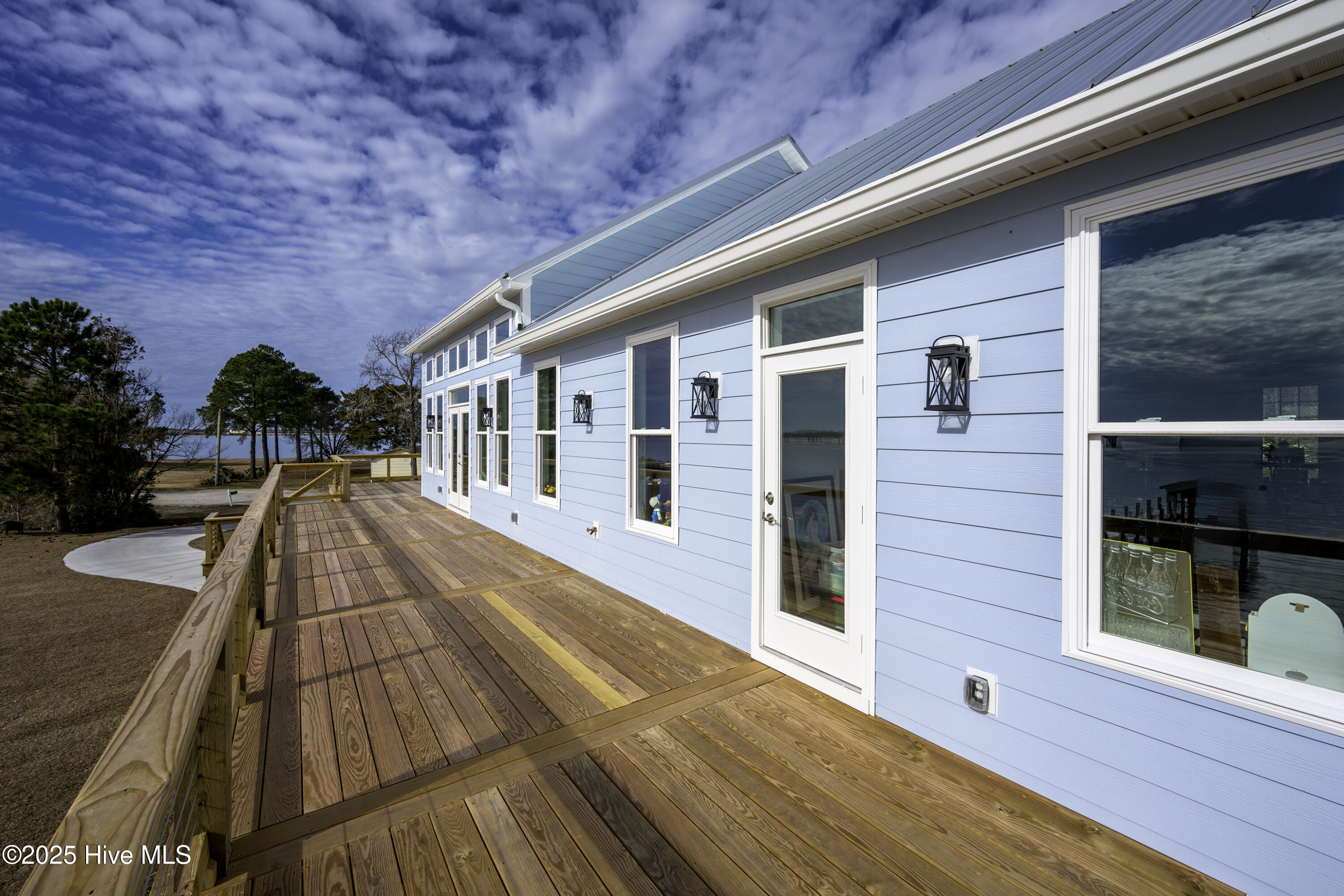 103 Inverness Point Property Photo 13