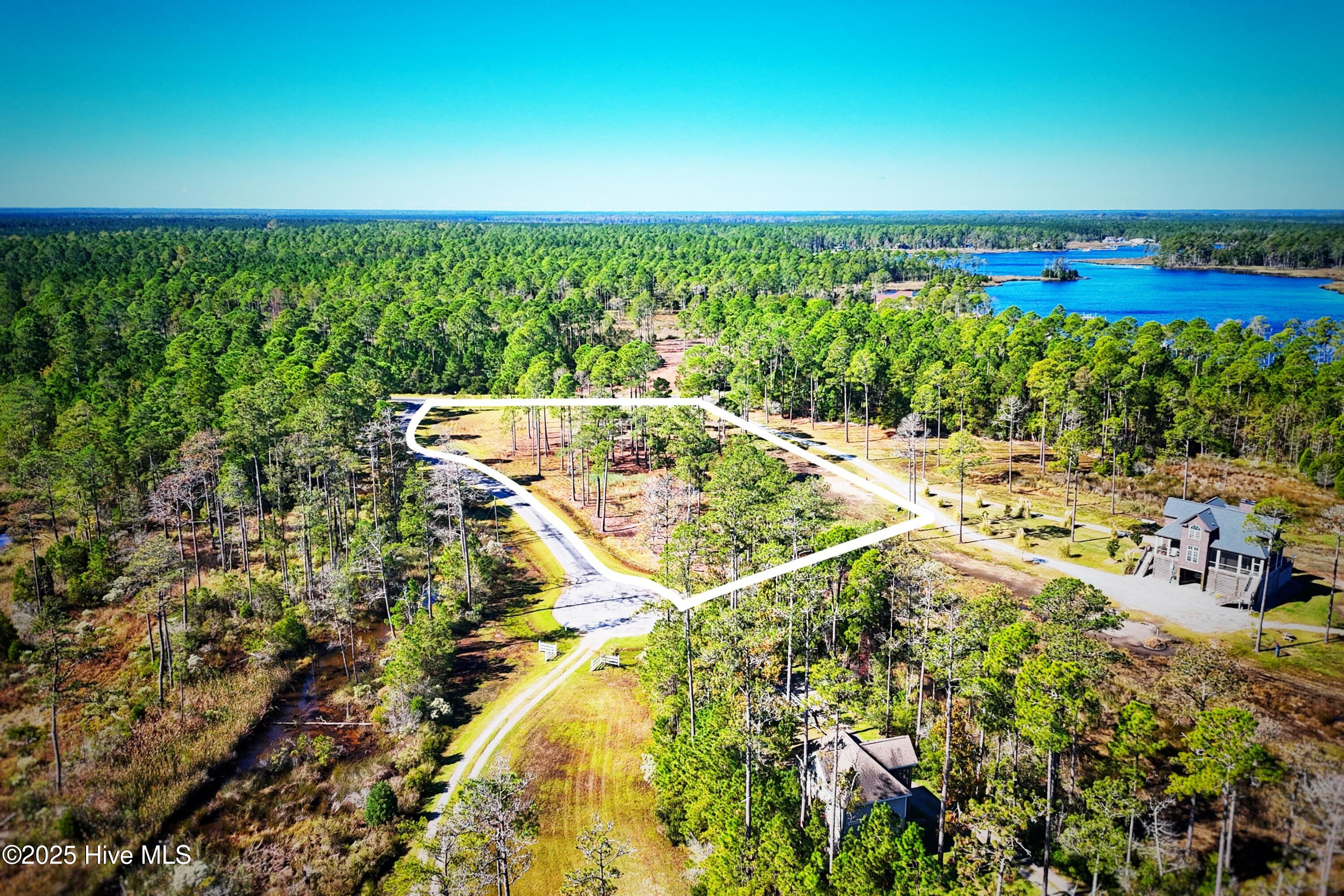103 Inverness Point Property Photo 19