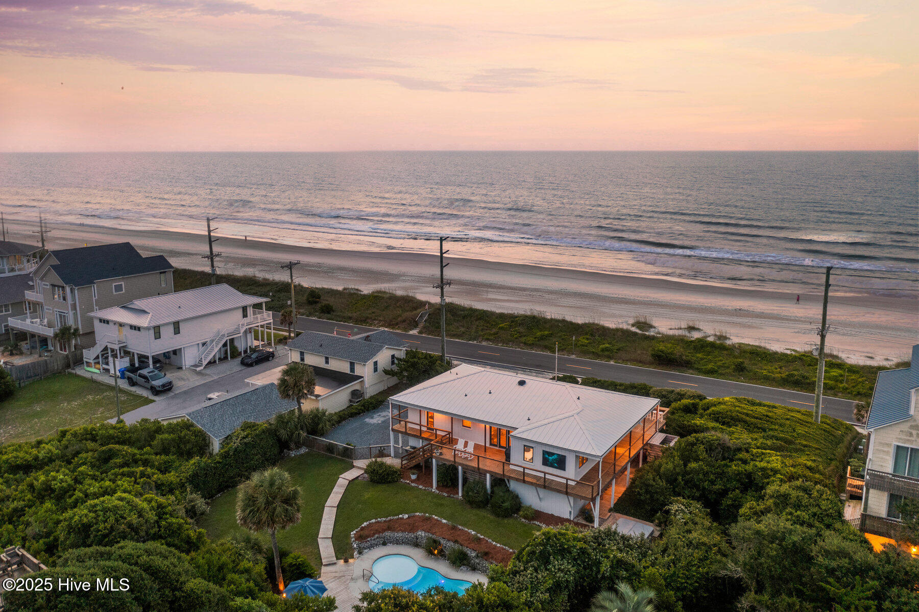 2905 S Shore Drive Property Photo 5
