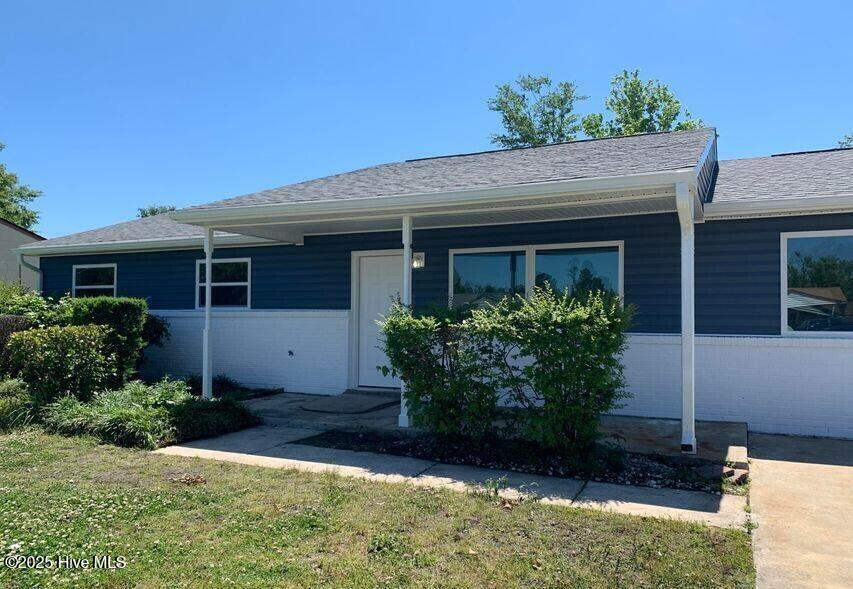 403 Myna Drive Property Photo 1