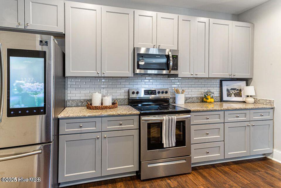 6 Overpeck Lane Property Photo 10