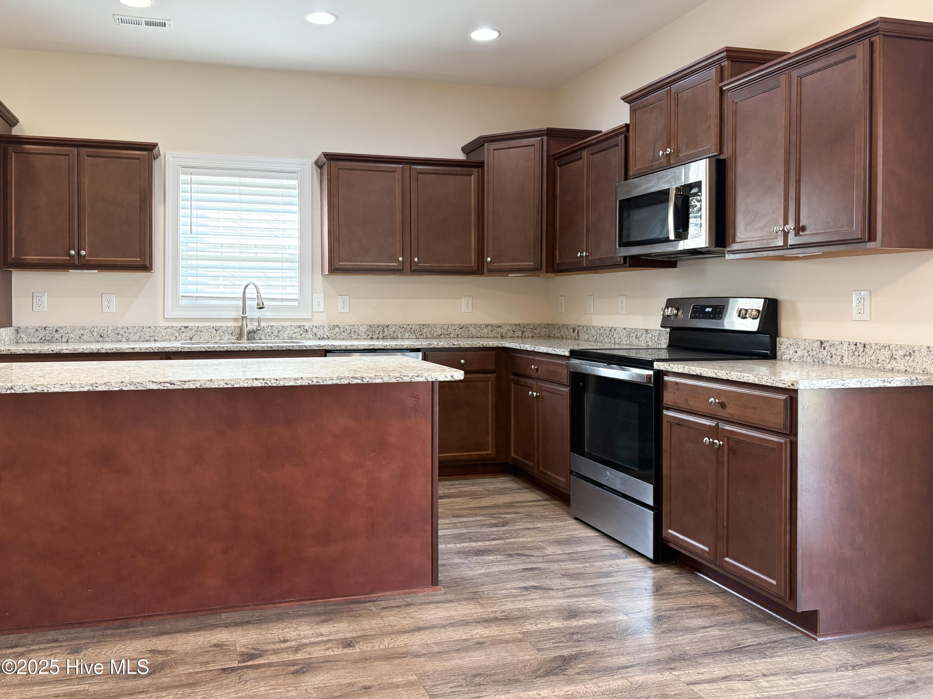 324 Windmill Light Way Property Photo 25