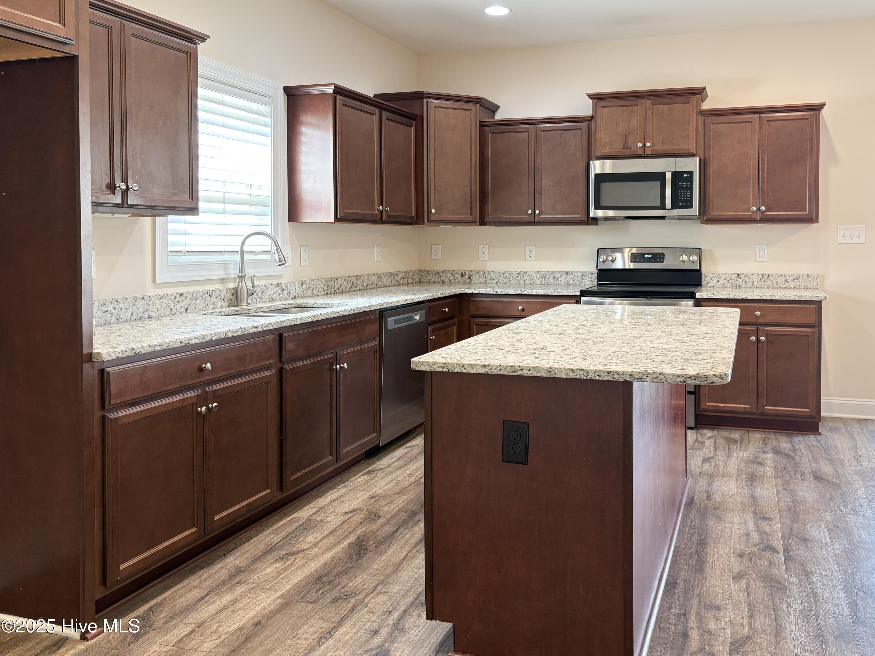 324 Windmill Light Way Property Photo 26